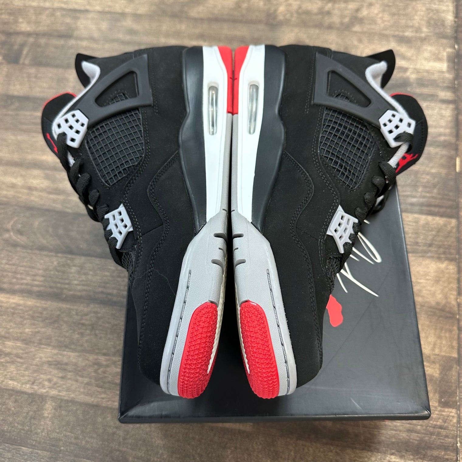 Bred Jordan 4 (2019) (USED)