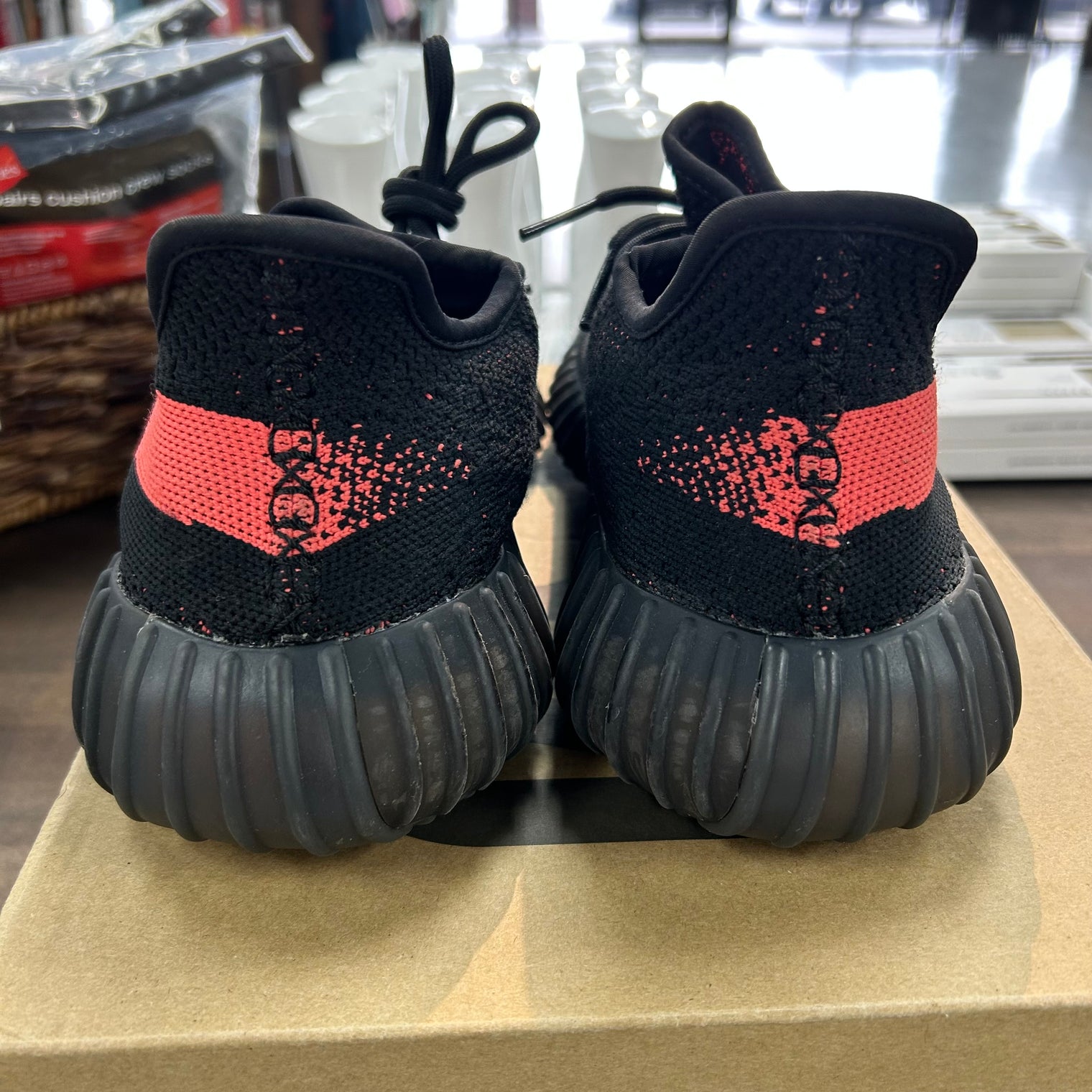 Adidas Yeezy Boost 350 V2 Core Black Red Stripe (USED)