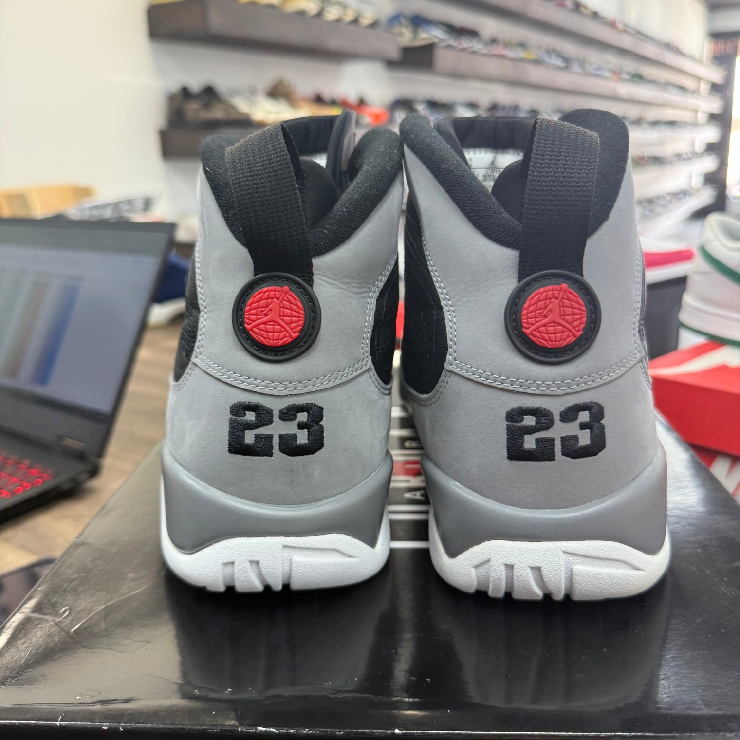 Jordan 9 Retro Particle Grey (USED)