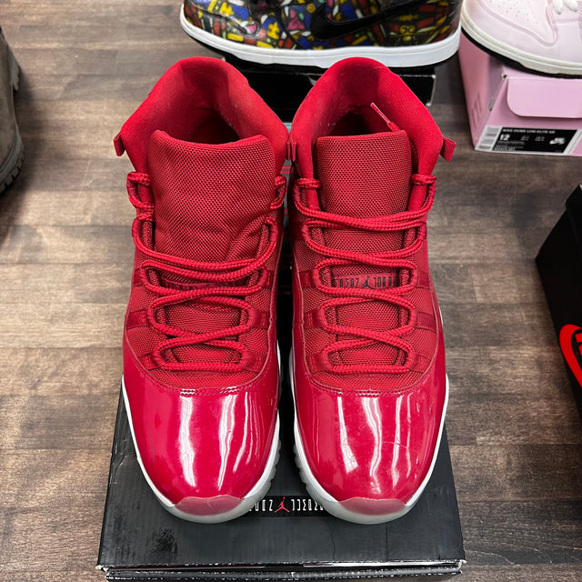 Win like 96 Jordan 11 (USED)