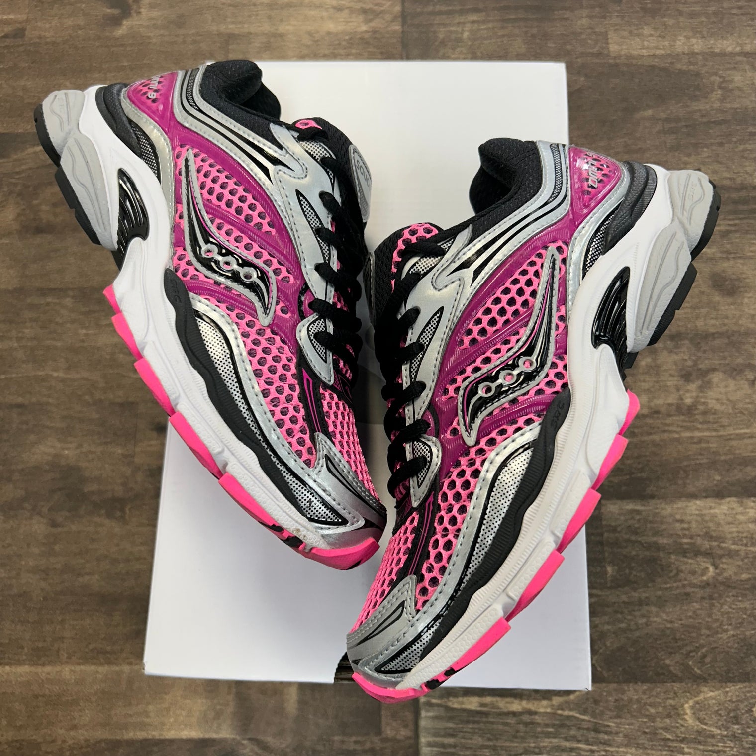 Saucony Omni 9 Progrid Pink Black (Used)