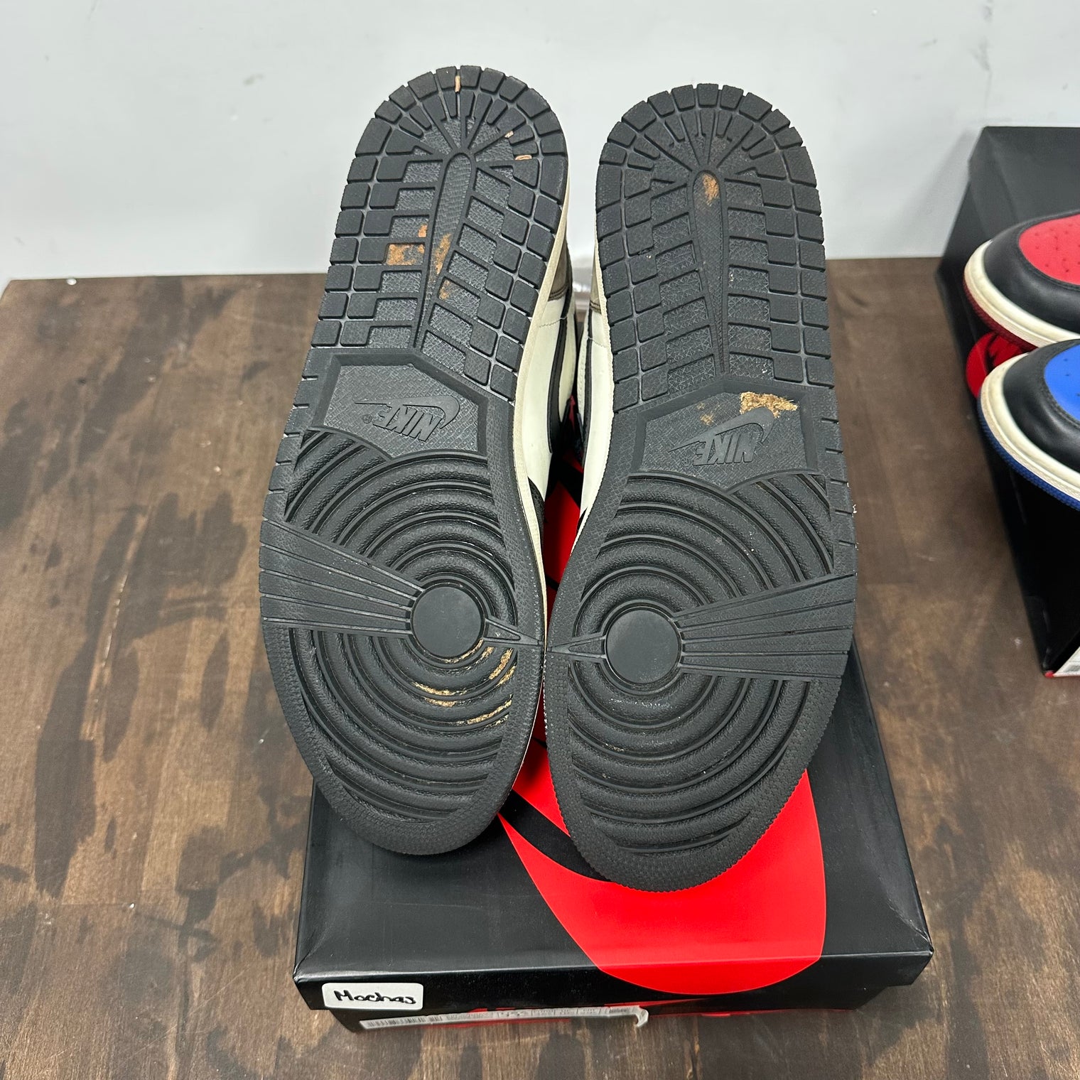 Dark Mocha Jordan 1 High (USED)