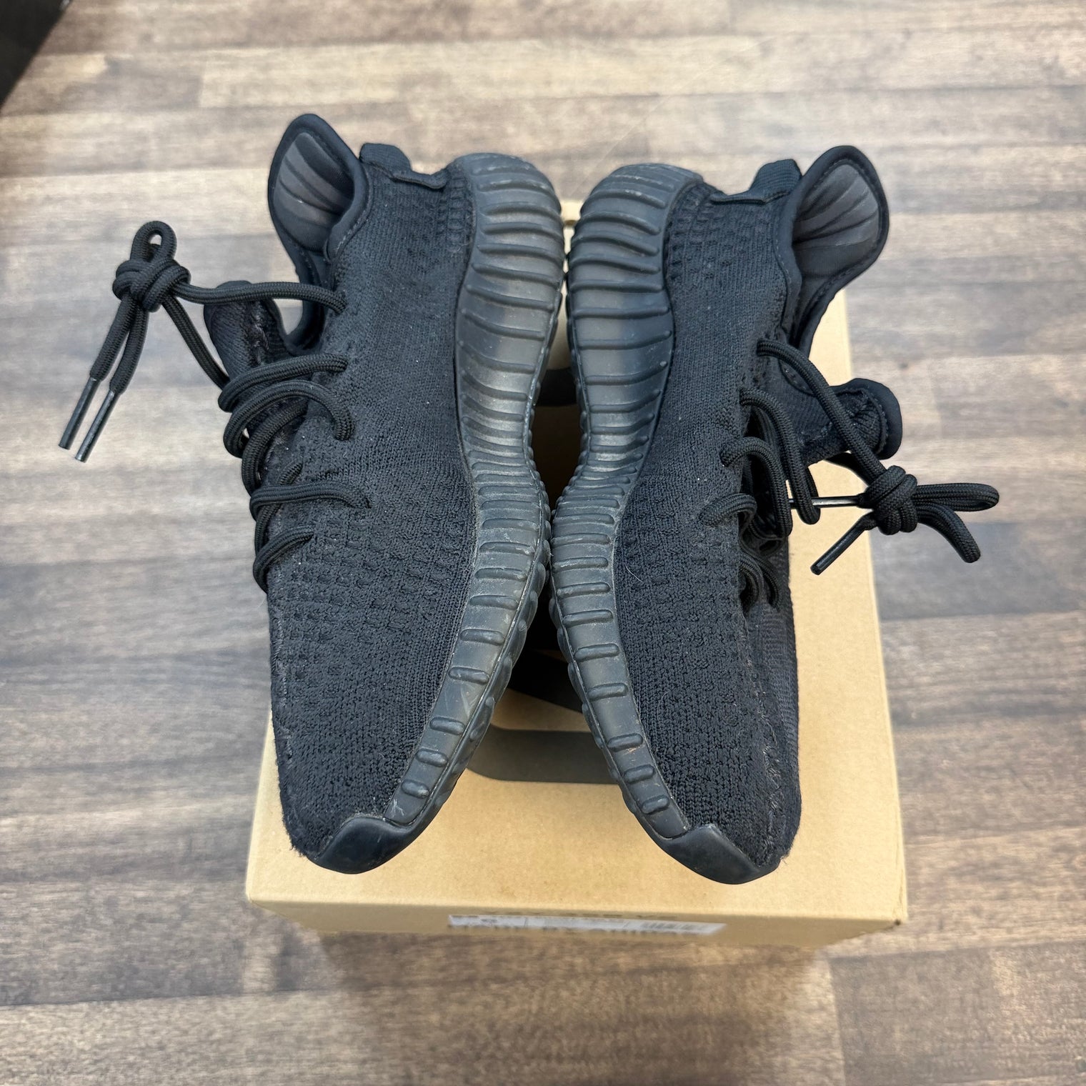 Onyx Yeezy 350 (USED)