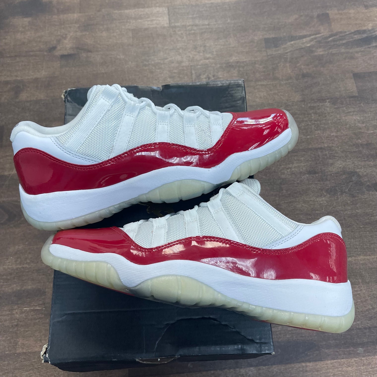 (GS) Cherry Jordan 11 Low