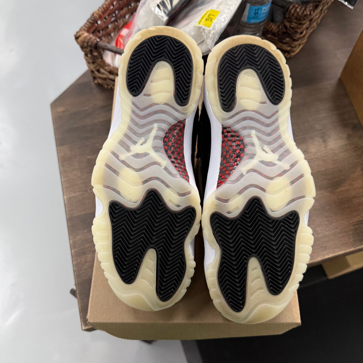 72-10 Jordan 11 Low Retro (USED, No Box)