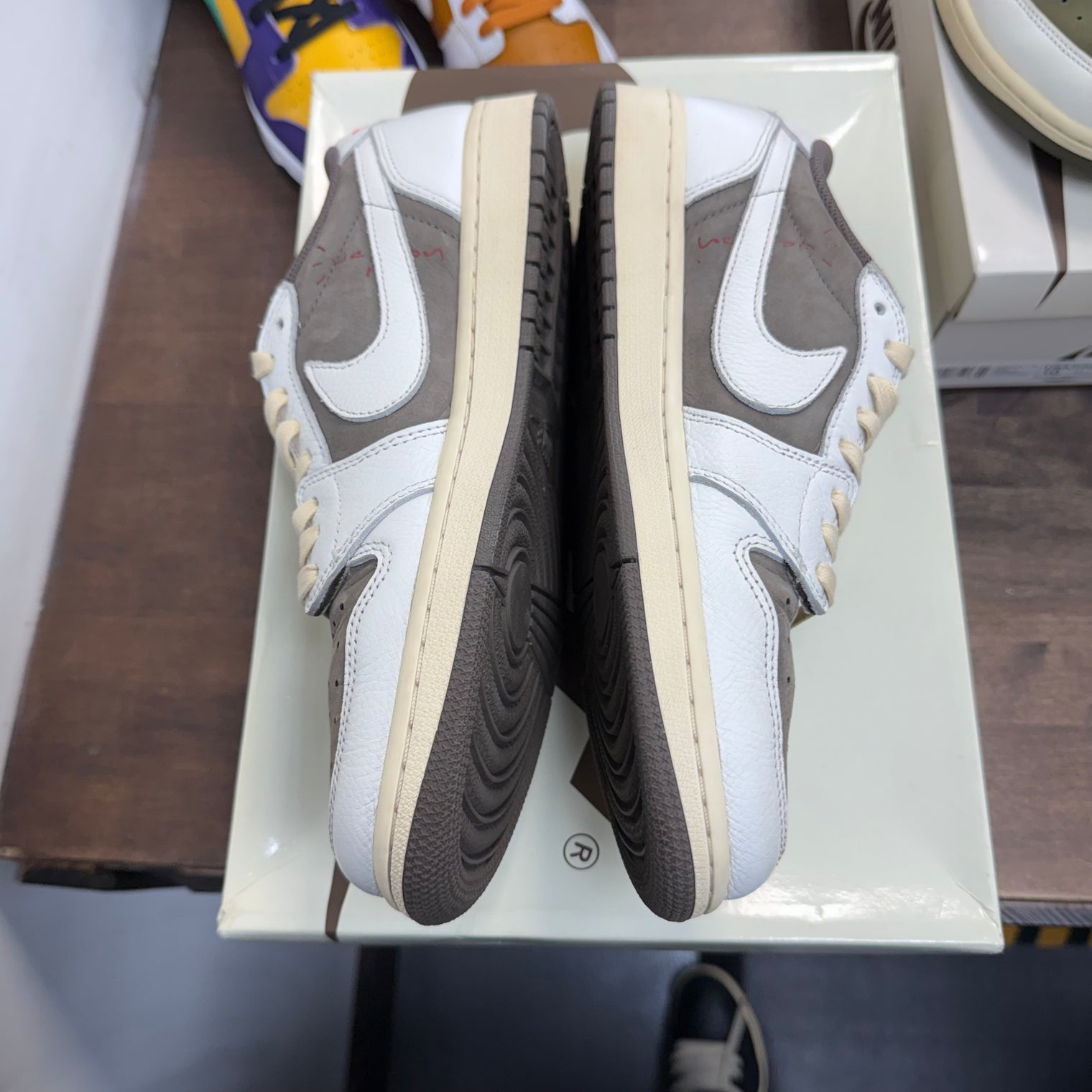Travis Scott Reverse Mocha Jordan 1 Retro Low OG SP (USED)
