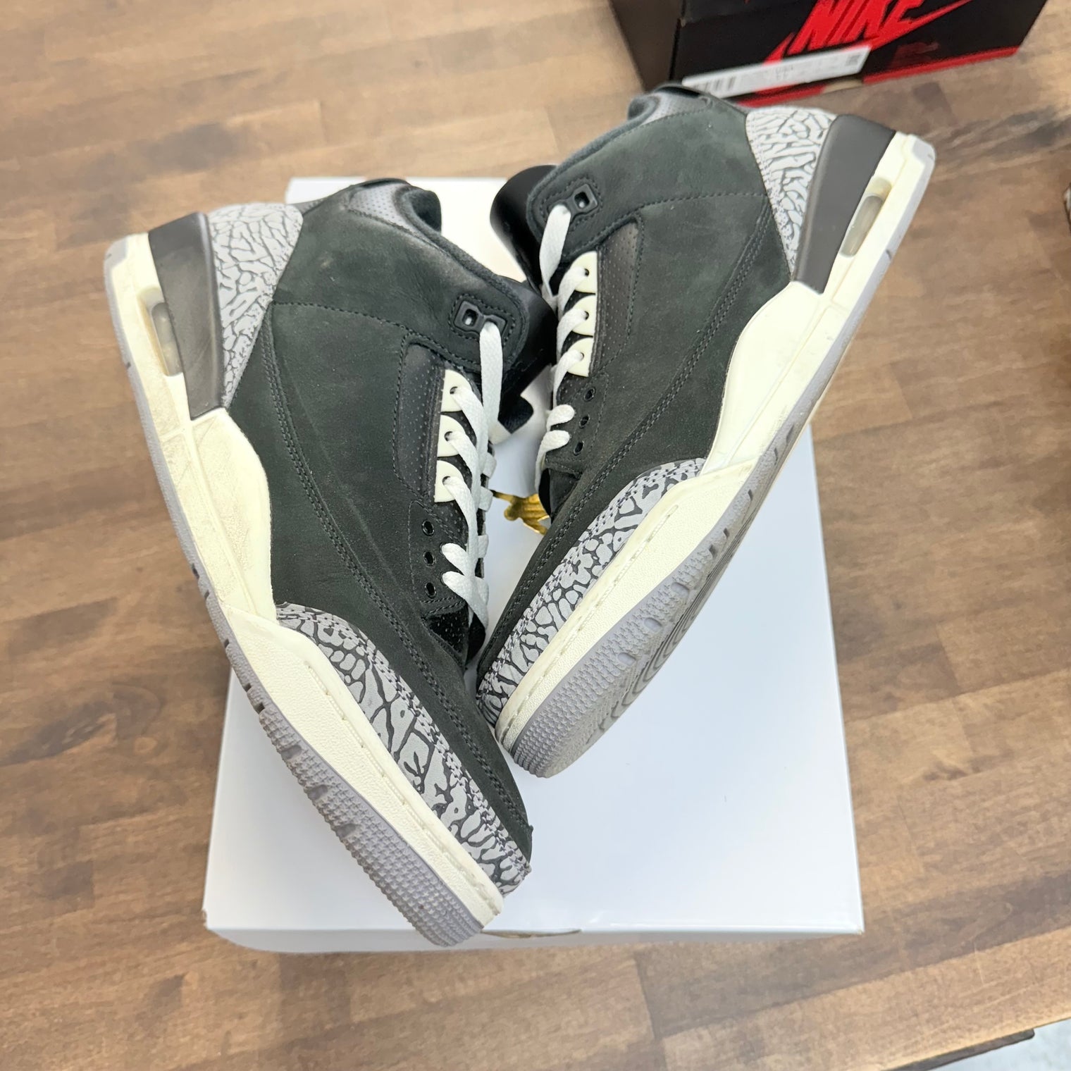 Off Noir Jordan 3 Retro (W) (USED)