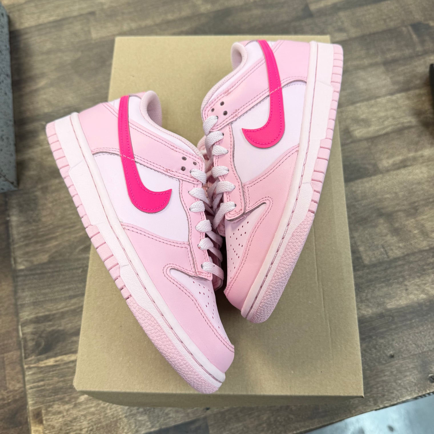 Triple Pink Dunk Low (GS) (USED,No Box)