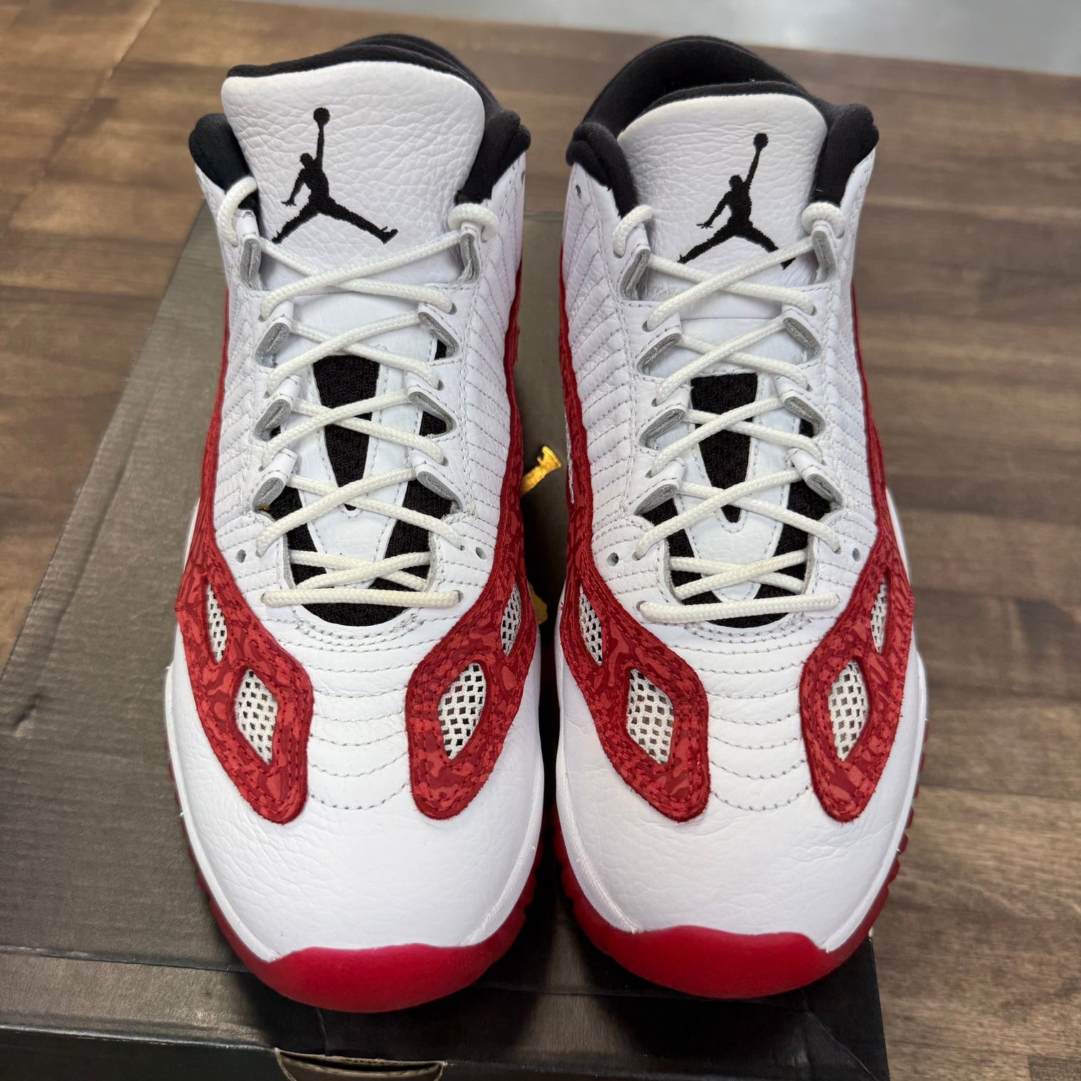 White Gym Red Jordan 11 Low IE (USED)