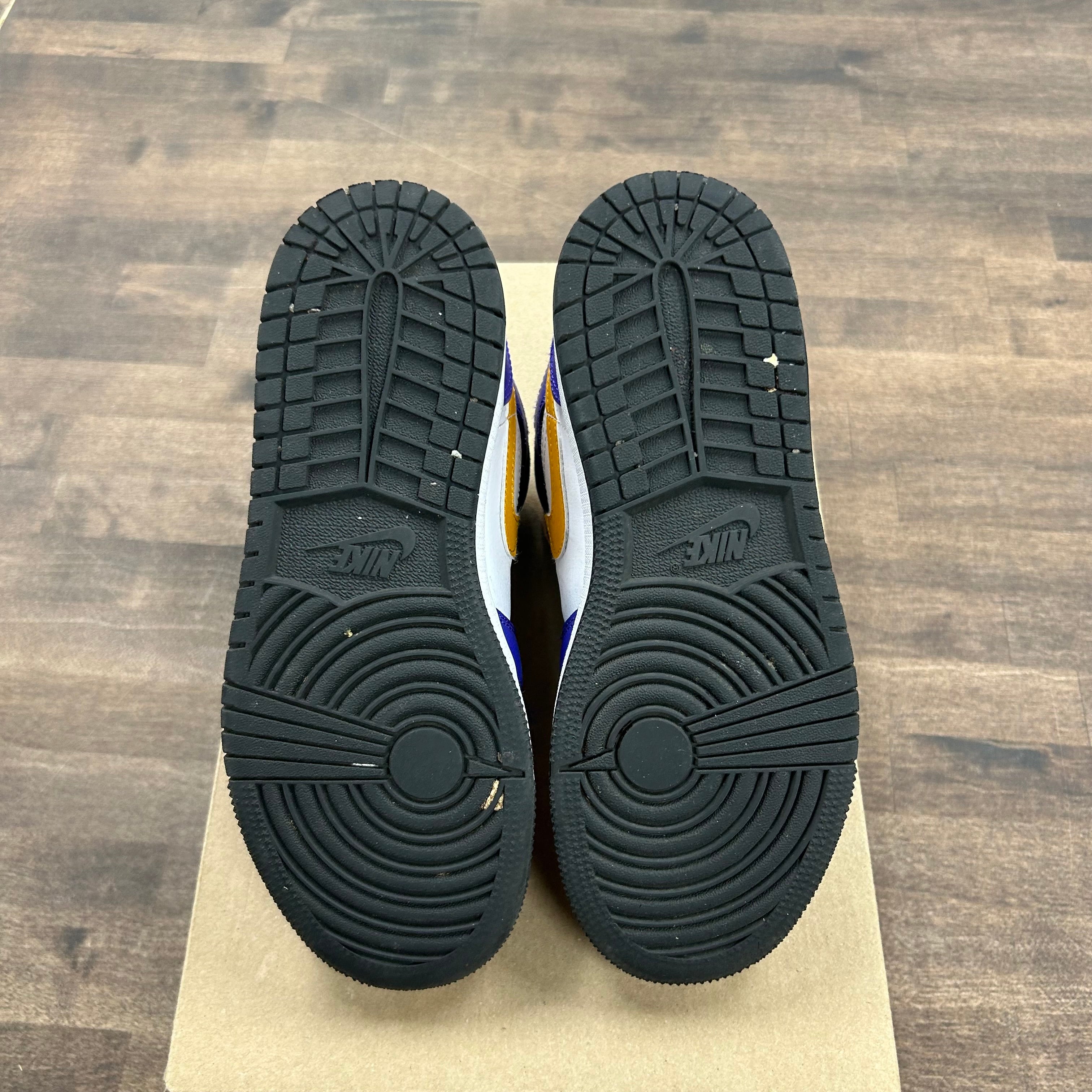 Jordan 1 Mid Lakers (2022) (US 4Y) (USED, No Box) Size 4Y (Pre-Owned) - Image 5