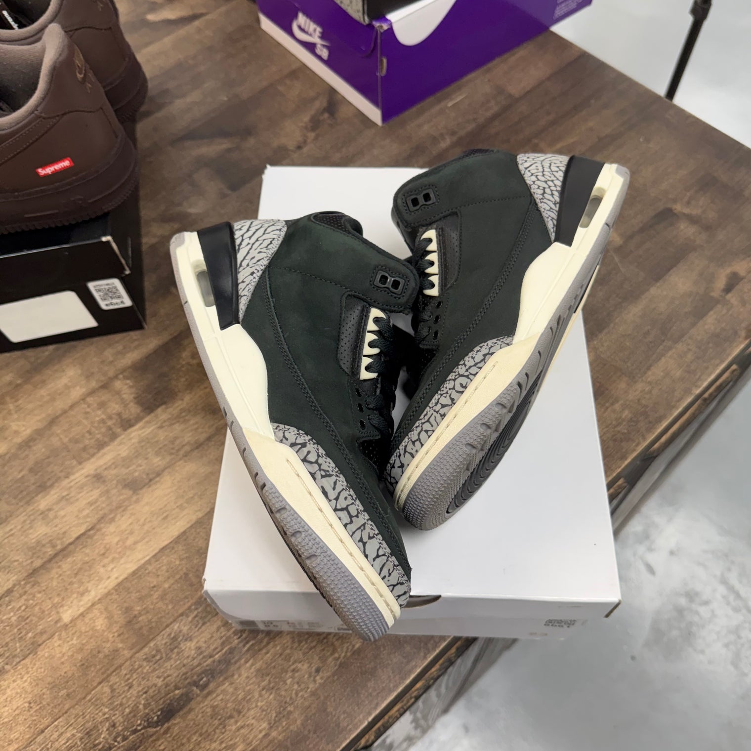 Off Noir Jordan 3 Retro (Women's) (USED)