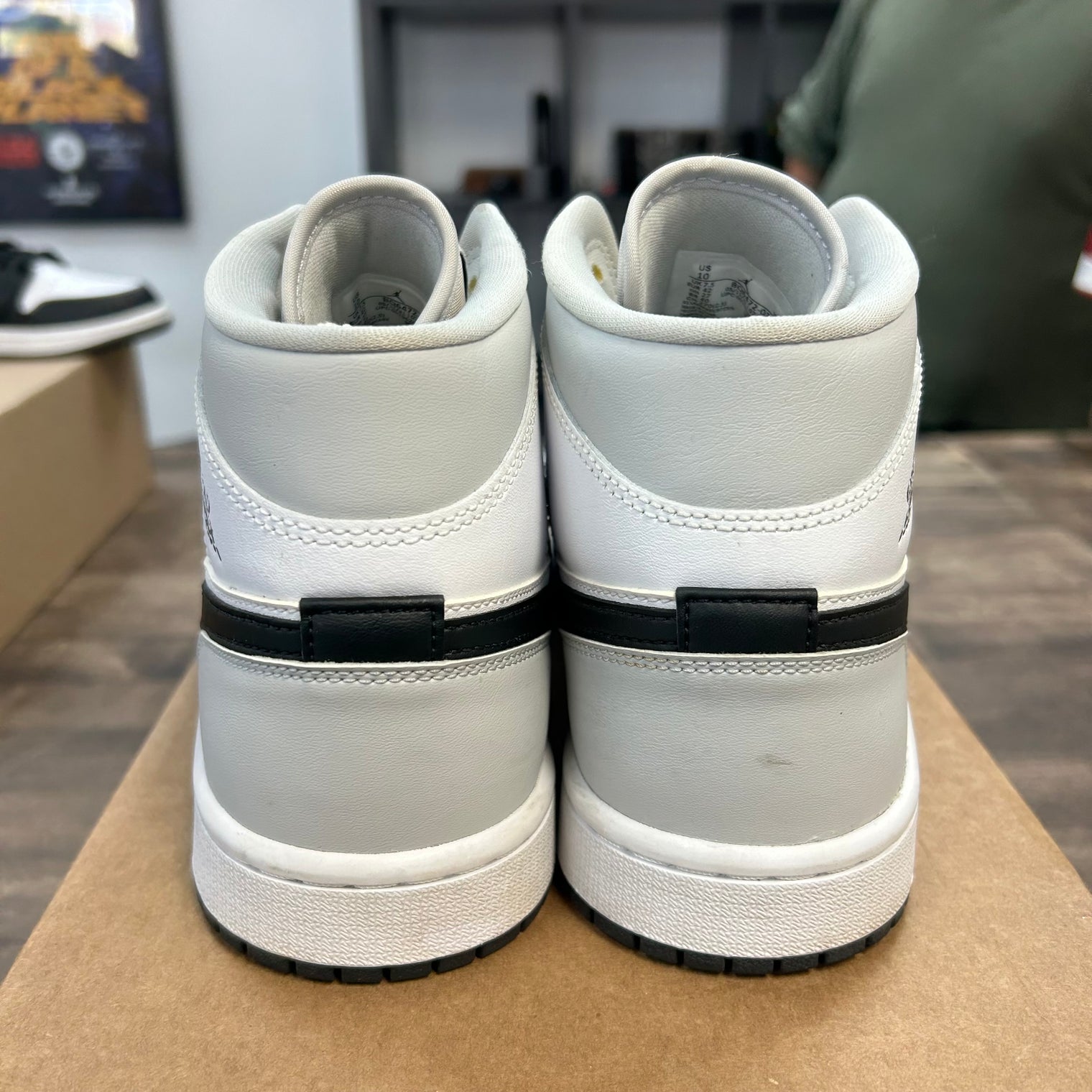 Light Smoke Grey Jordan 1 Mid (W) (USED, No Box)