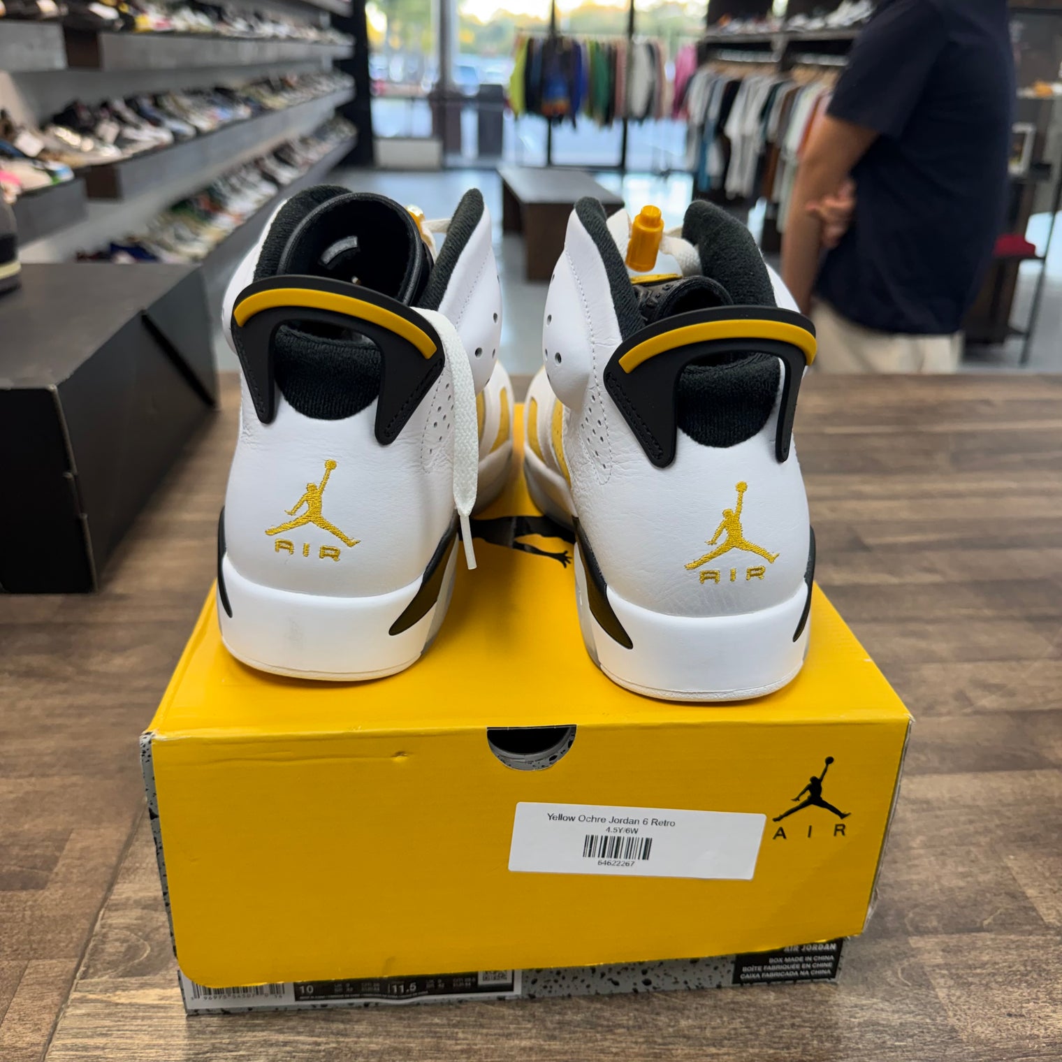Yellow Ochre Jordan 6 Retro (Lightly Worn)