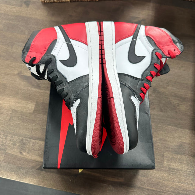 Black Toe Jordan 1 High (2016) (Lightly Worn)