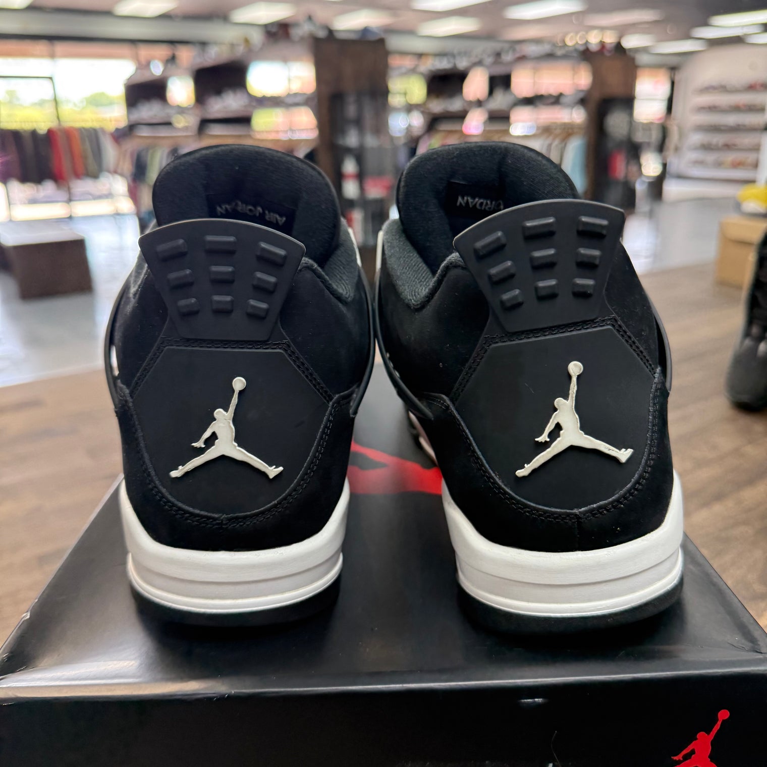 White Thunder Jordan 4 Retro (USED, Replacement Box)