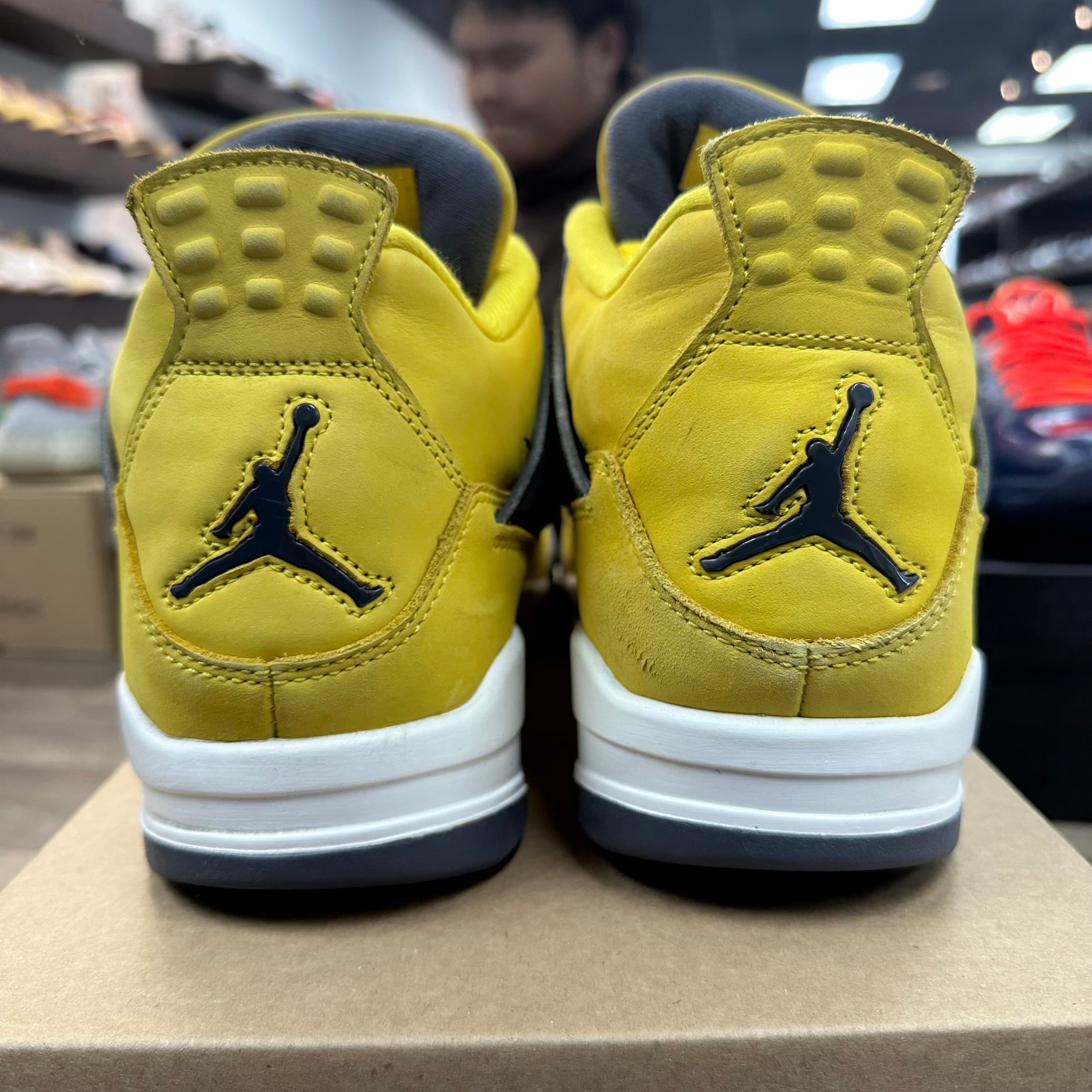 Jordan 4 Retro Lightning (2021) Size 10 (Pre-Owned)