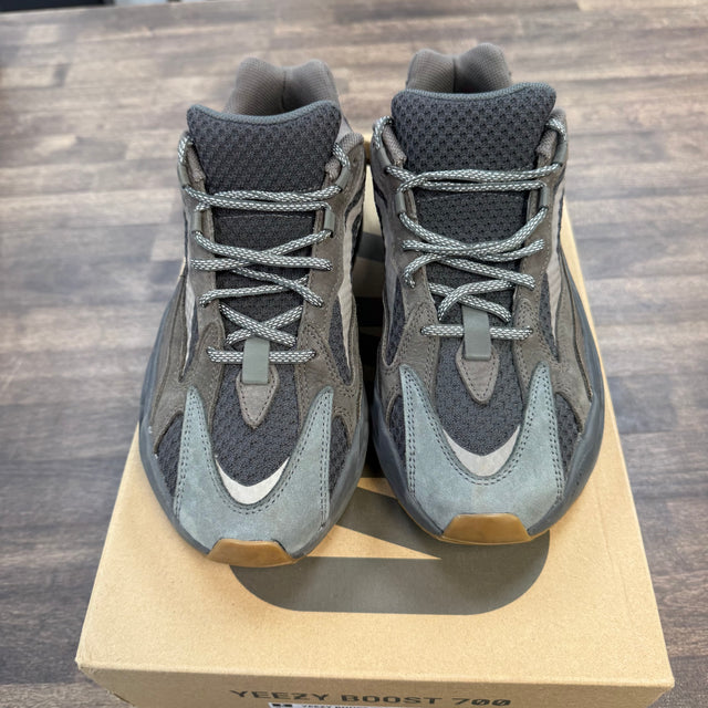 Geode Yeezy 700 V2 (USED)