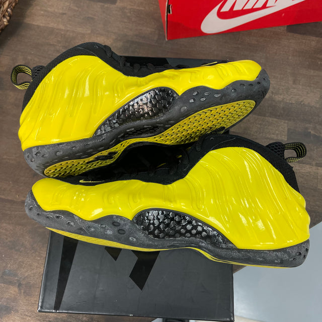 Wu Tang Opti Yellow Foamposite One (USED)