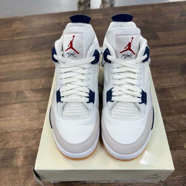 Navy SB Jordan 4 (USED)