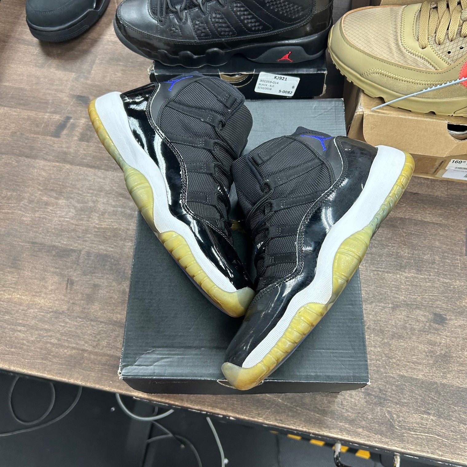 Space Jam Jordan 11 Retro (2016) (GS) (USED)