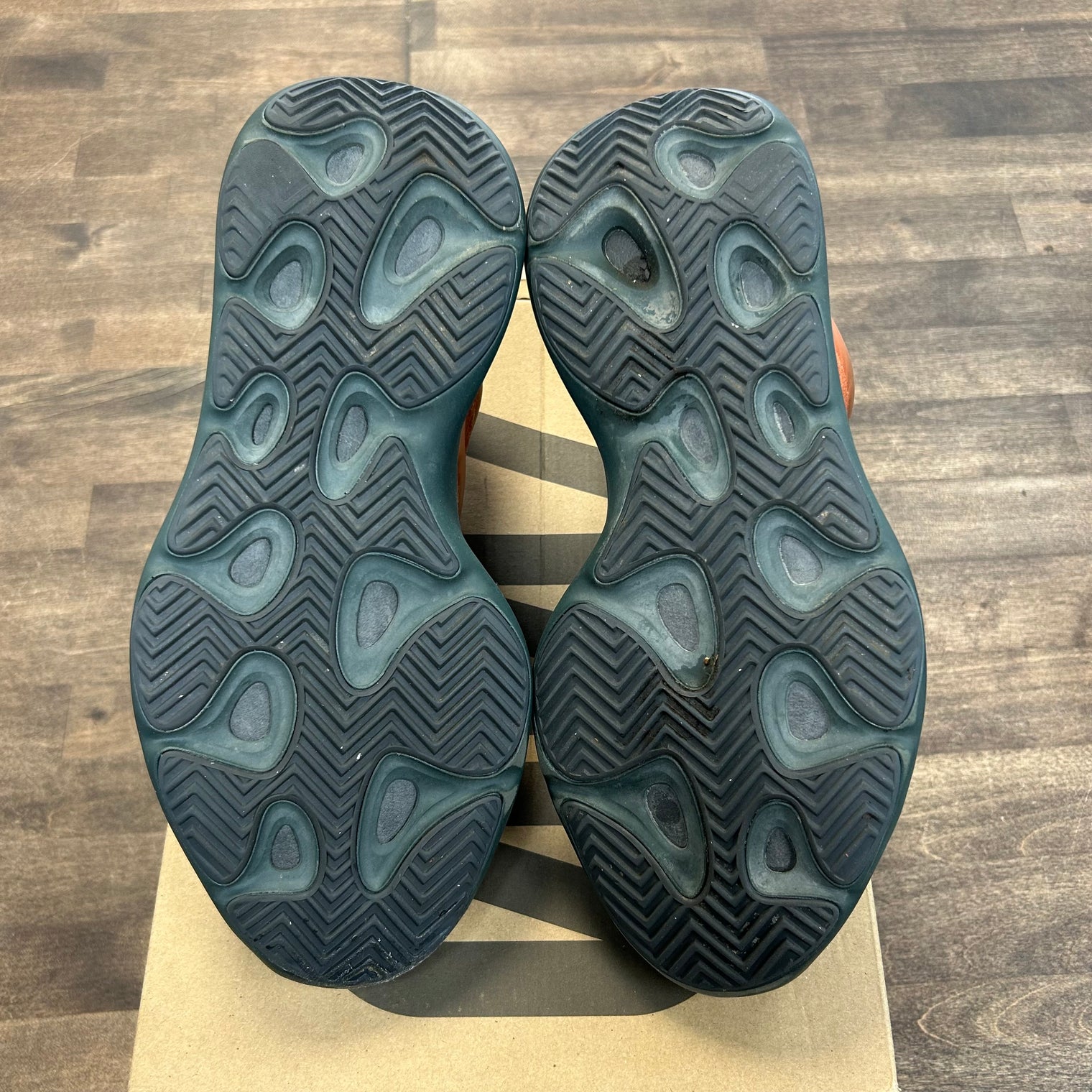 Copper Fade Yeezy 700 V3 (USED)