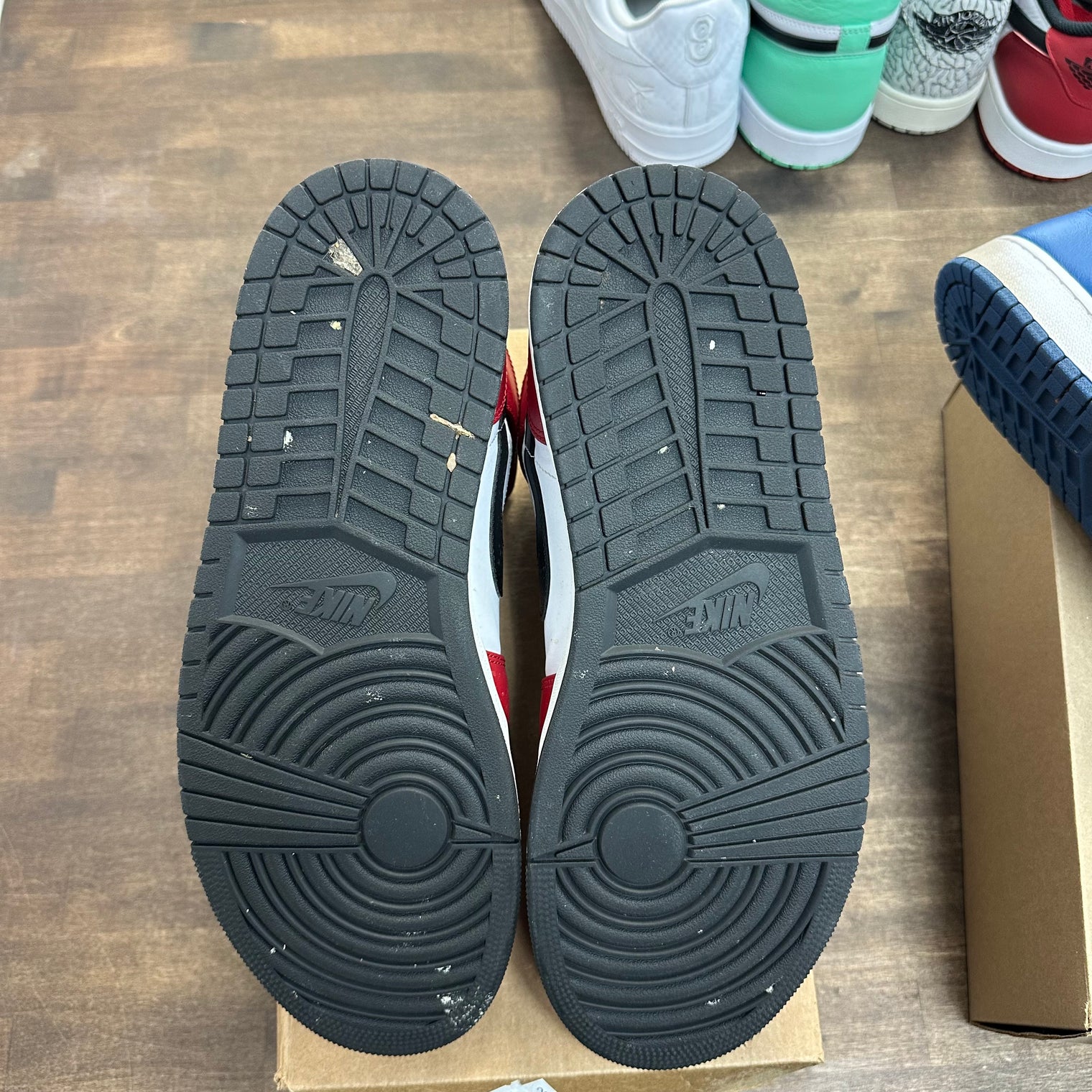 Jordan 1 Mid Chicago Toe (US 12) (USED, No Box)