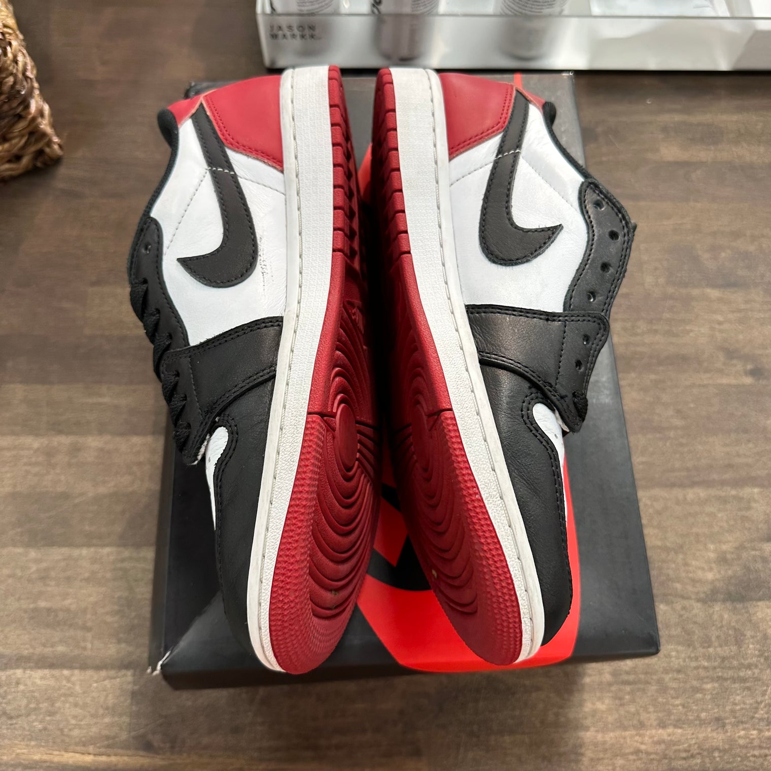 Black Toe Jordan 1 Low (USED)