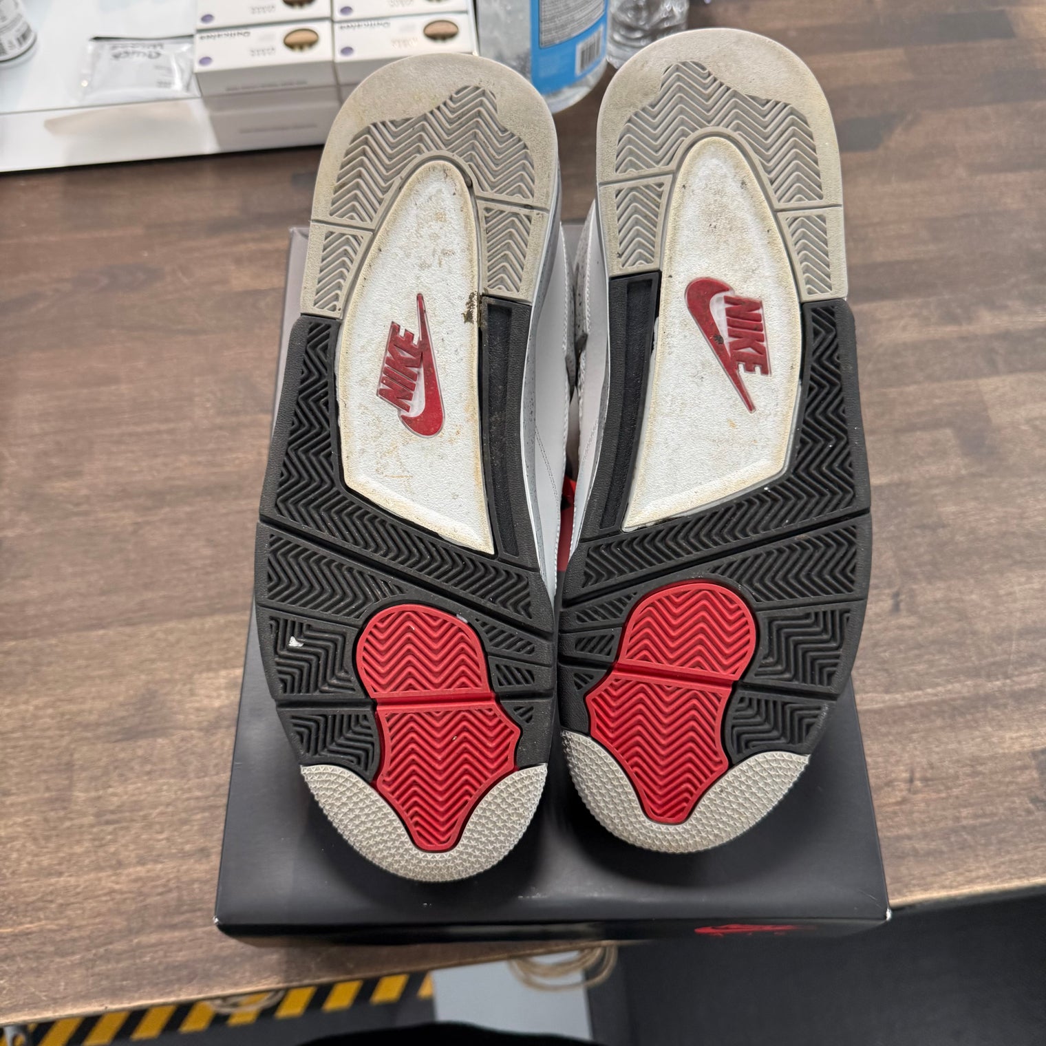 White Cement Jordan 4 (2025) (USED)