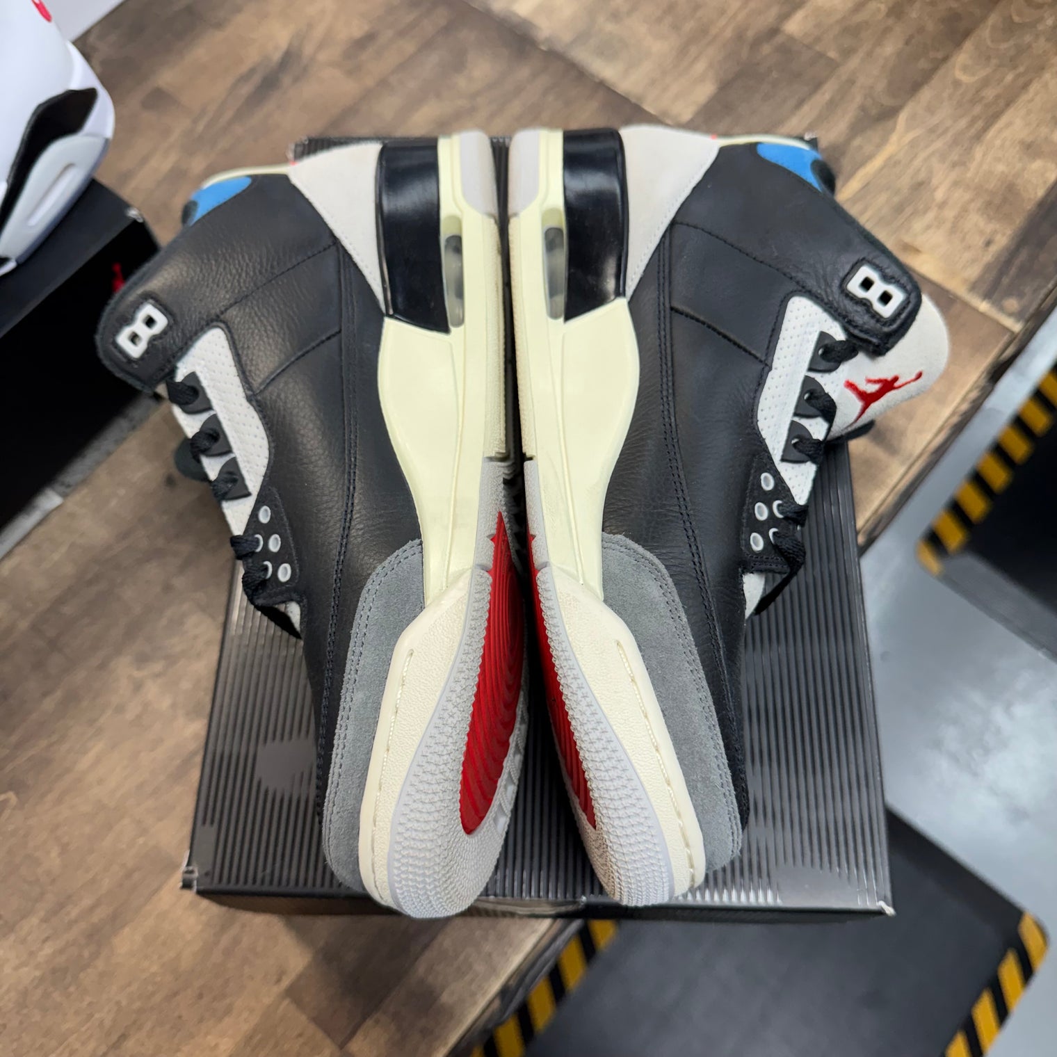 Rare Air Jordan 3 Retro OG (USED)