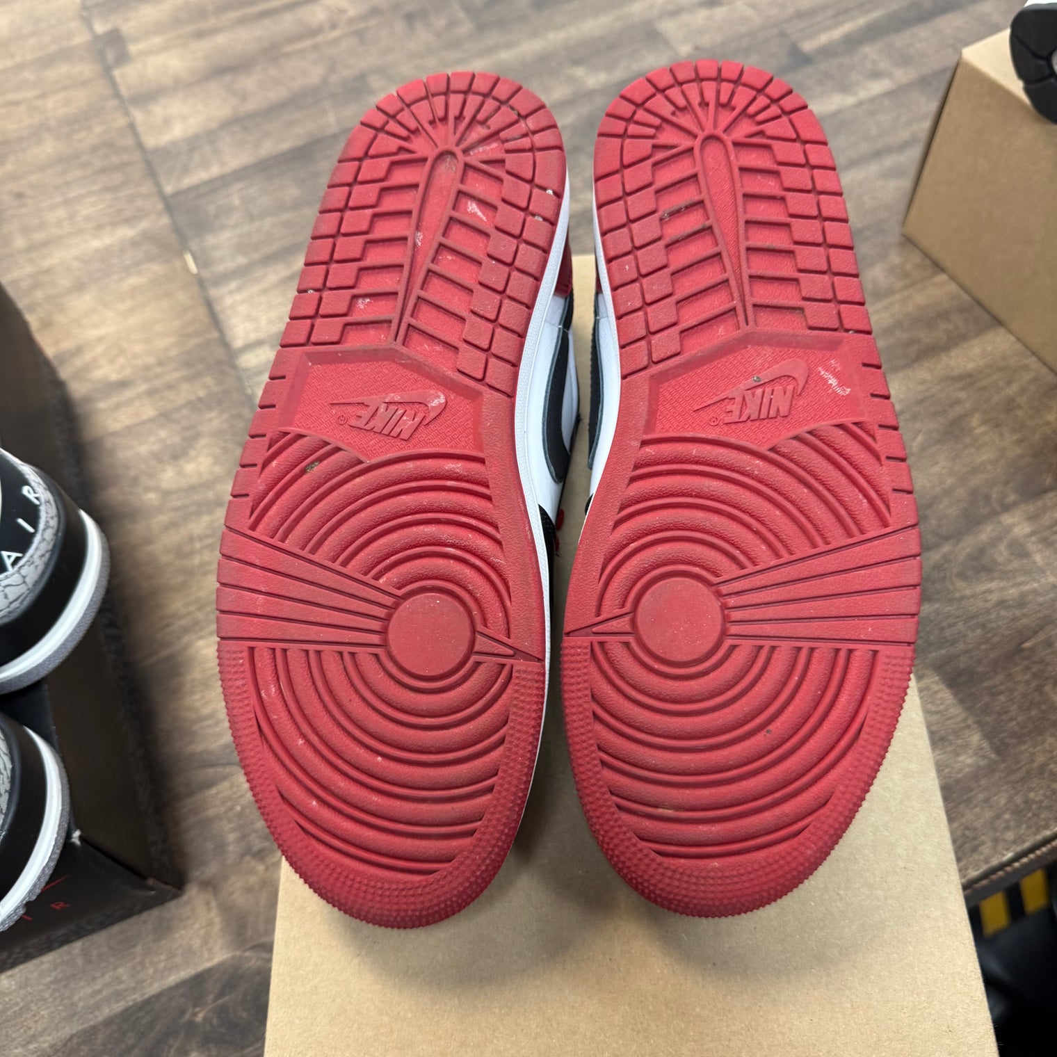 Black Toe Jordan 1 Low OG (USED, No Box)