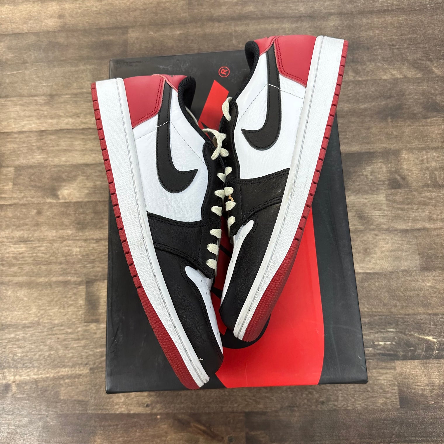 Black Toe Jordan 1 Low OG (USED)