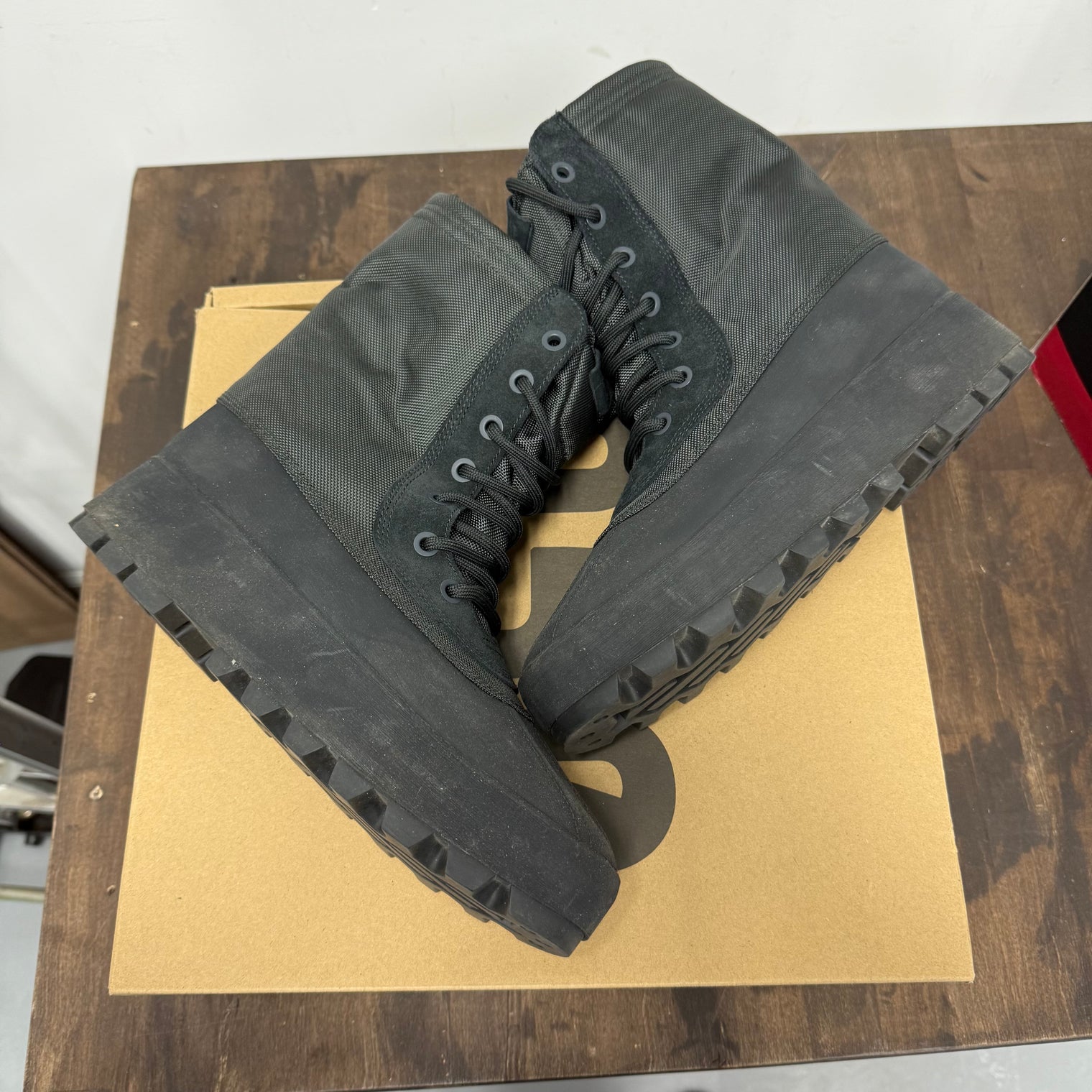 Pirate Black Yeezy Boot (2023) (USED)