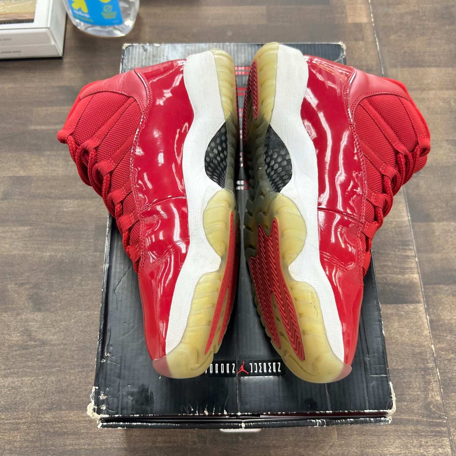 Win like 96 Jordan 11 Retro (USED)