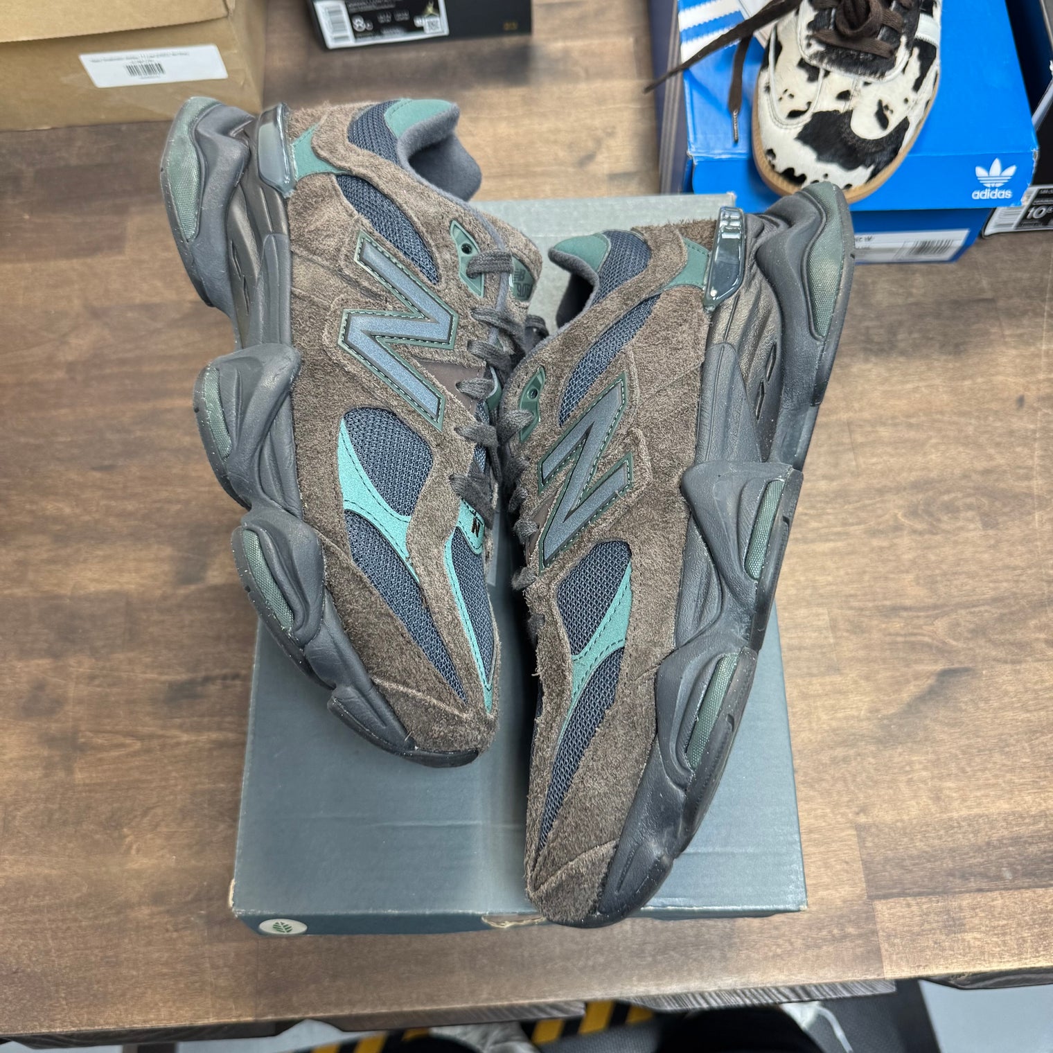 Beef and Broccoli New Balance 9060 (USED)