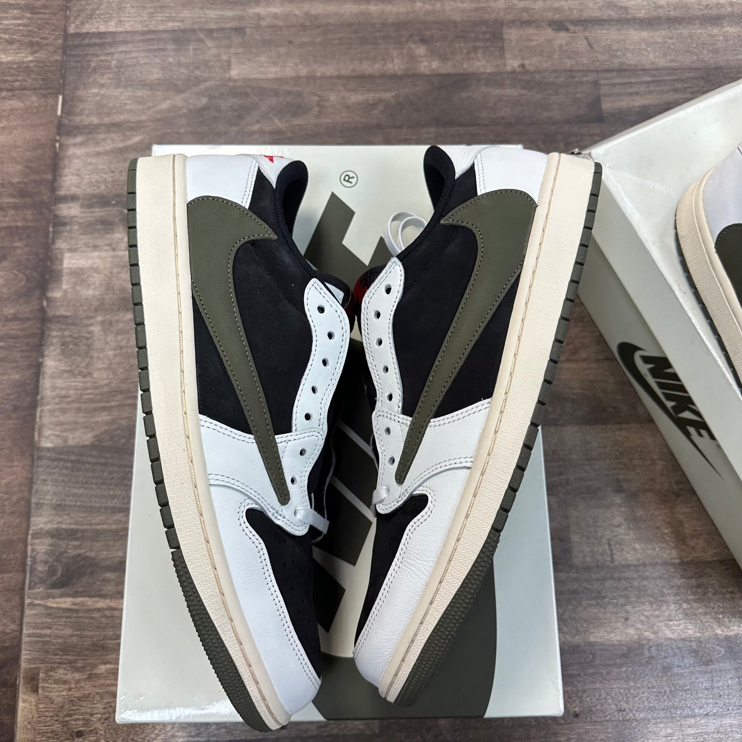 Jordan 1 Retro Low OG SP Travis Scott Olive (US 13W) (USED)