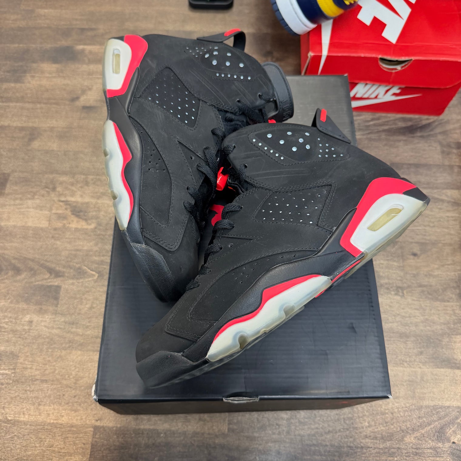 Jordan 6 Retro Infrared Black (2014) (US 8.5) (USED)