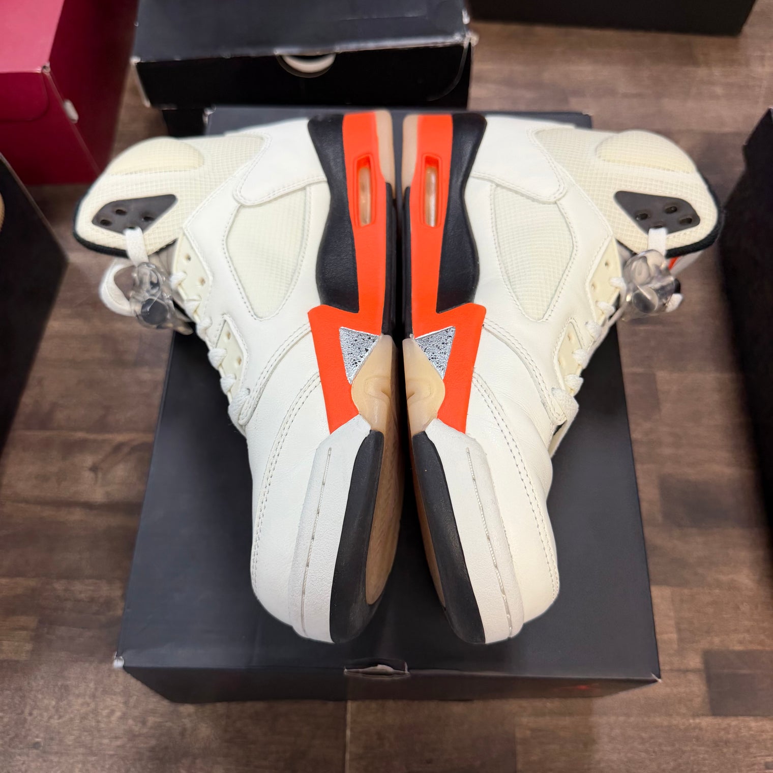 Shattered Backboard Jordan 5 Retro (USED)