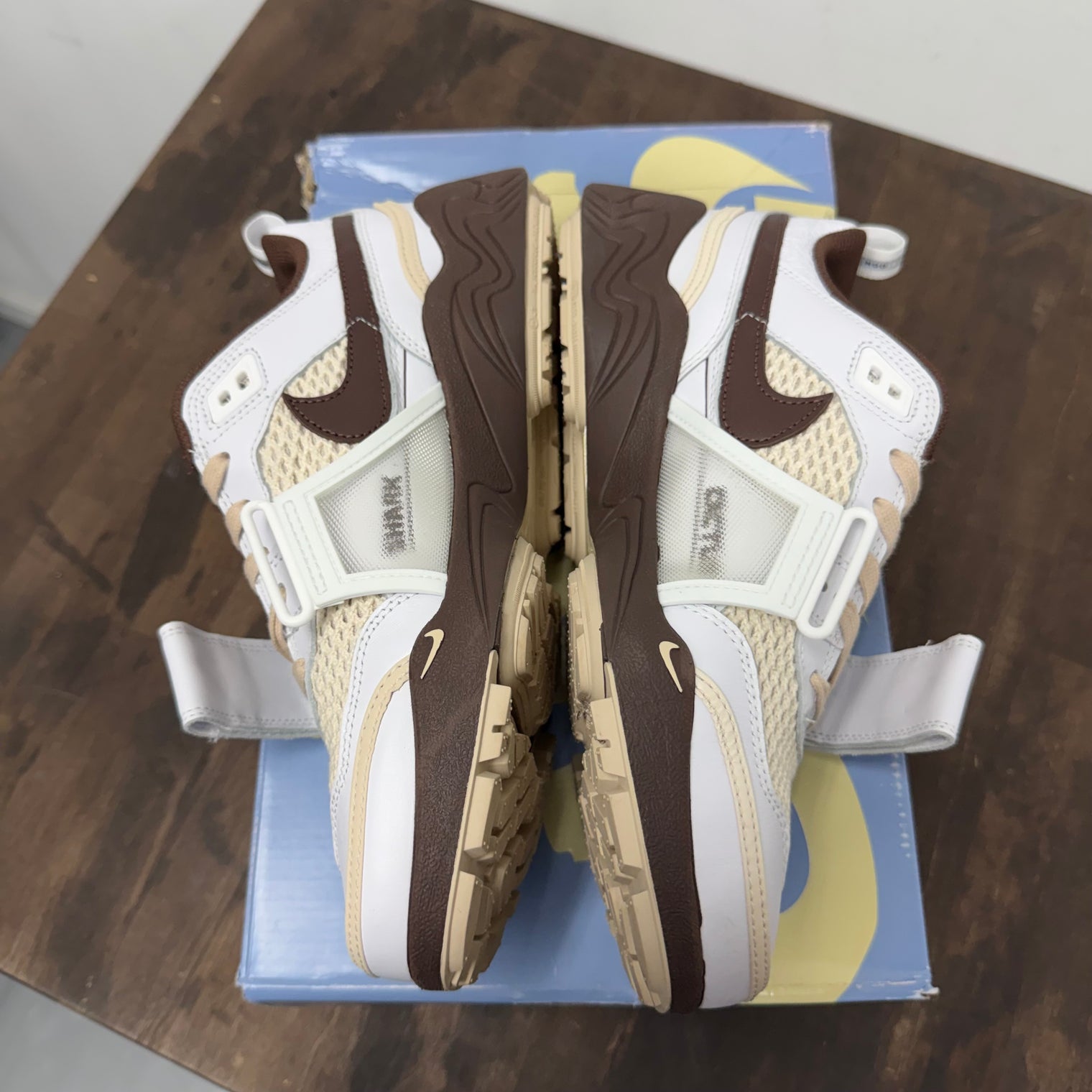 Travis Scott Chocolate Zoom Field Jaxx (USED)