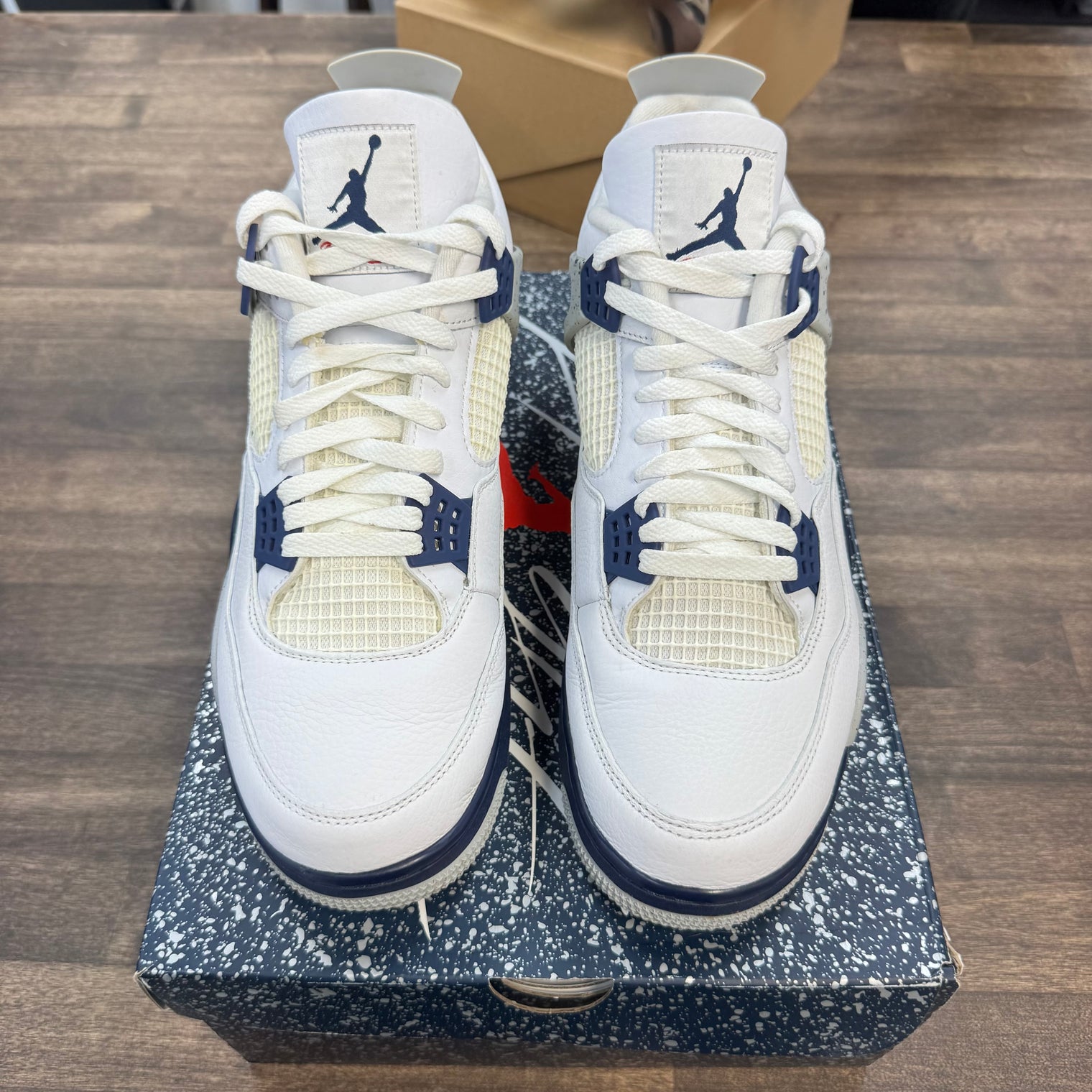 Midnight Navy Jordan 4 (USED)