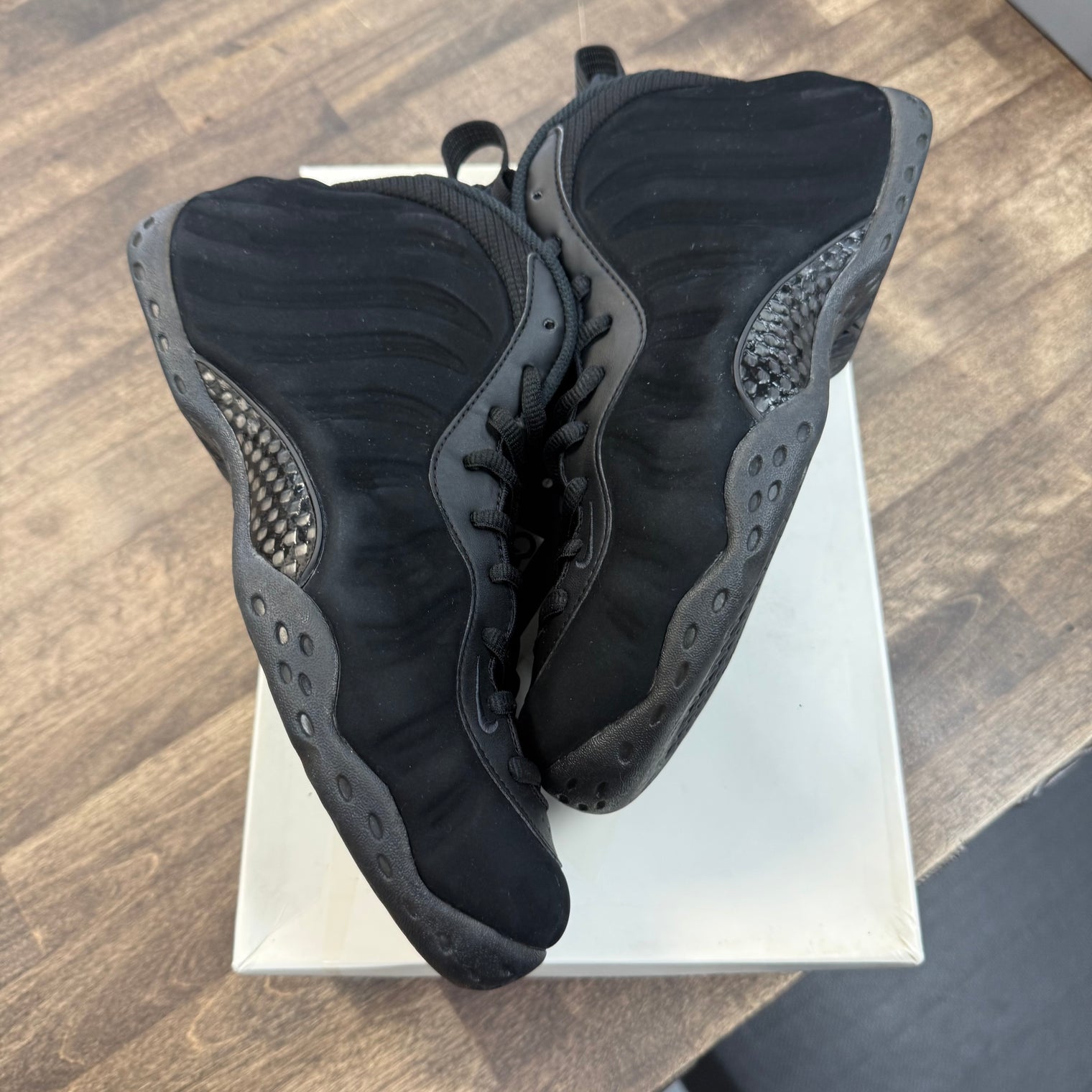 Nike Air Foamposite One Black Suede (Used)