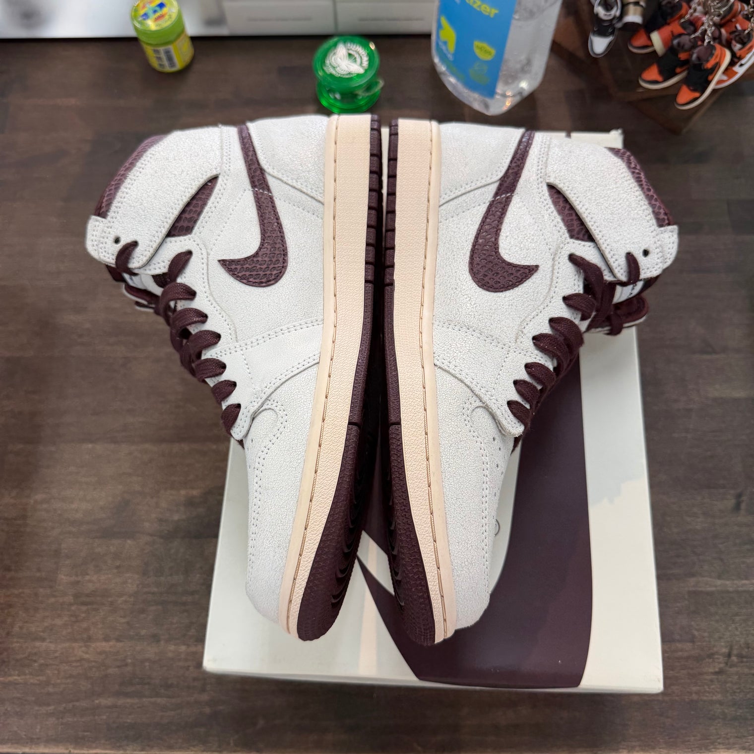 A Ma Maniere Jordan 1 High (Lightly Worn)