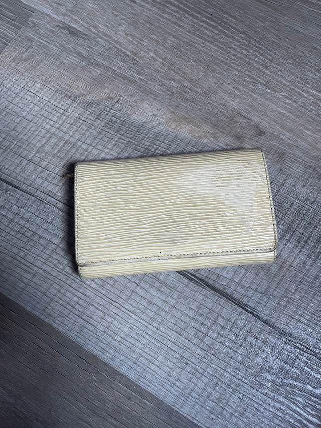 Louis Vuitton Epi Vanilla Long Wallet (USED)
