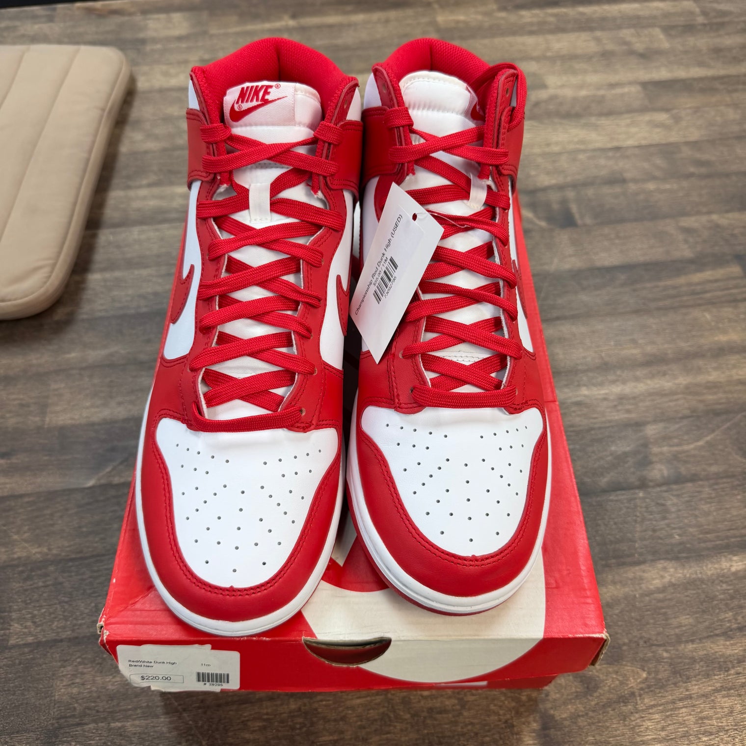 Championship Red Dunk High (USED)