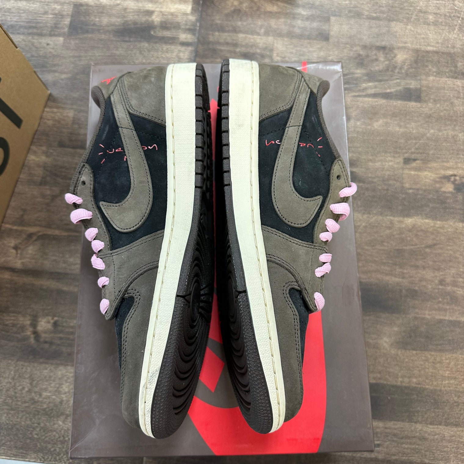 Travis Scott Mocha Jordan 1 Low OG SP (Used)