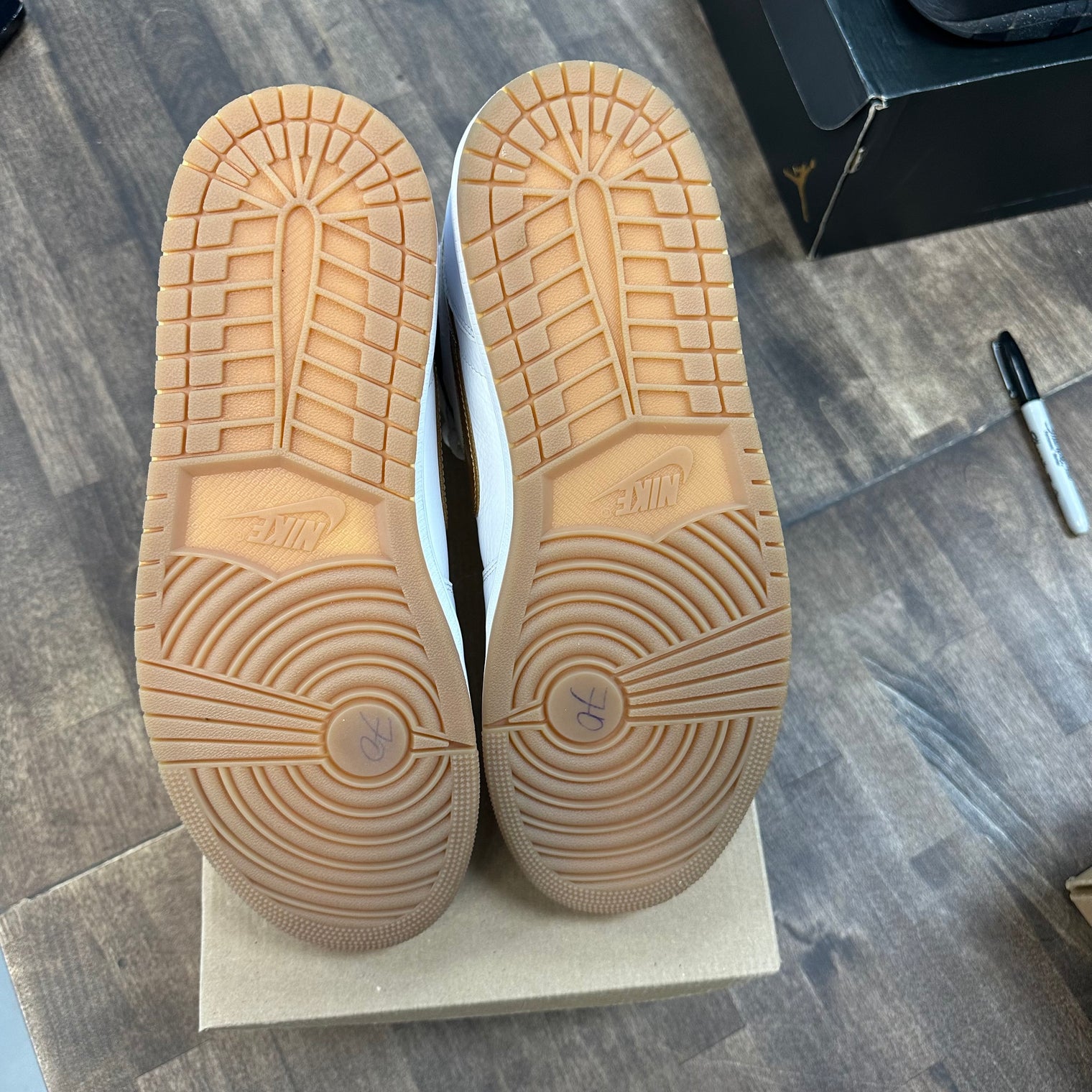 White Metallic Gold Jordan 1 High (W) (USED, No Box)