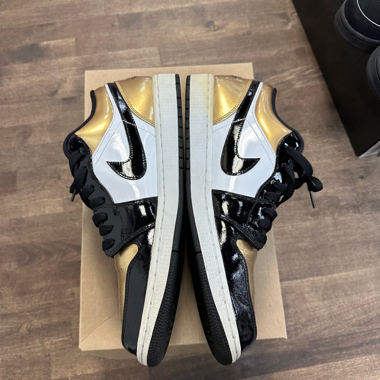 Gold Toe Jordan 1 Low (USED, No Box)