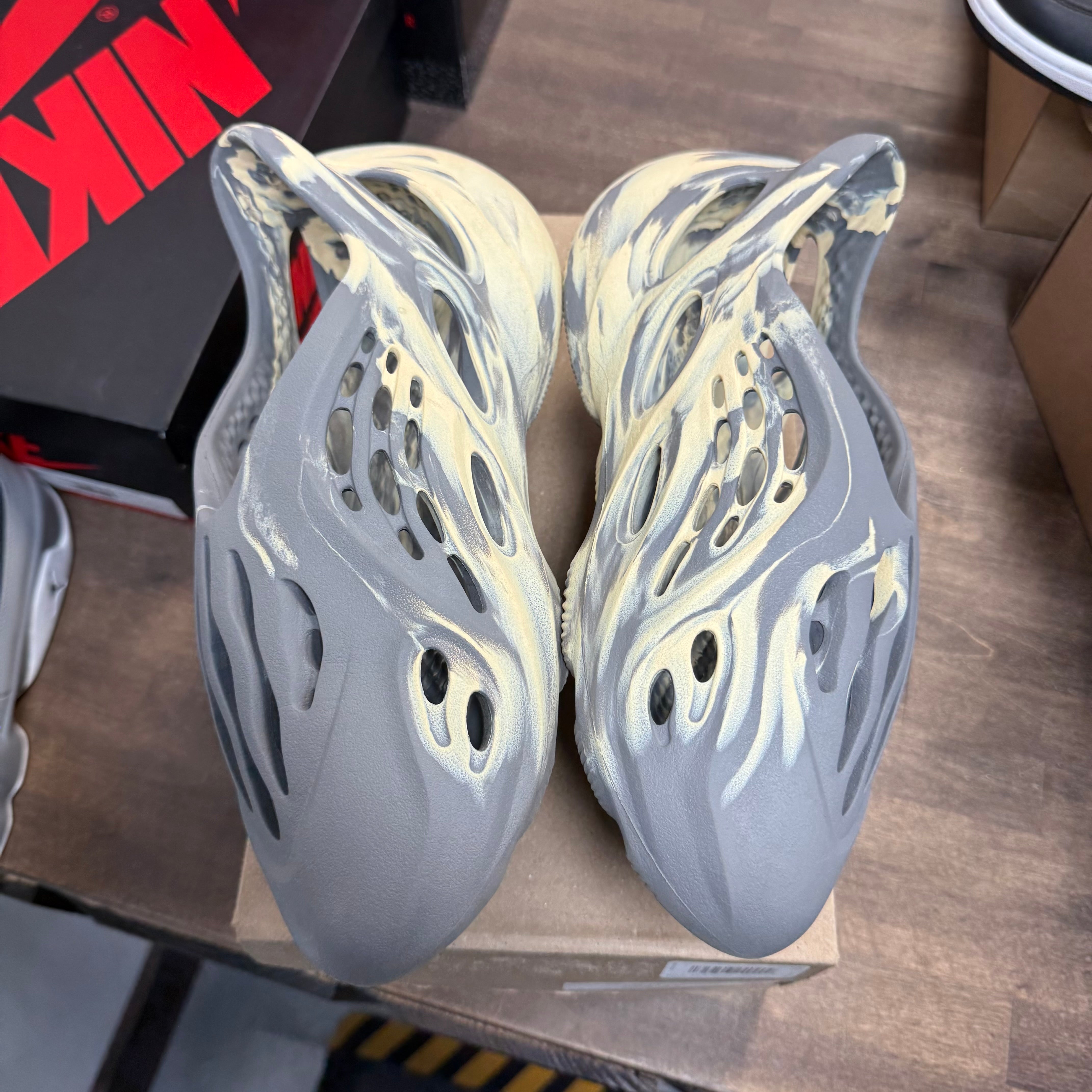 adidas Yeezy Foam RNNR MX Cream Clay (USED) Size 11 (Pre-Owned) - Image 3