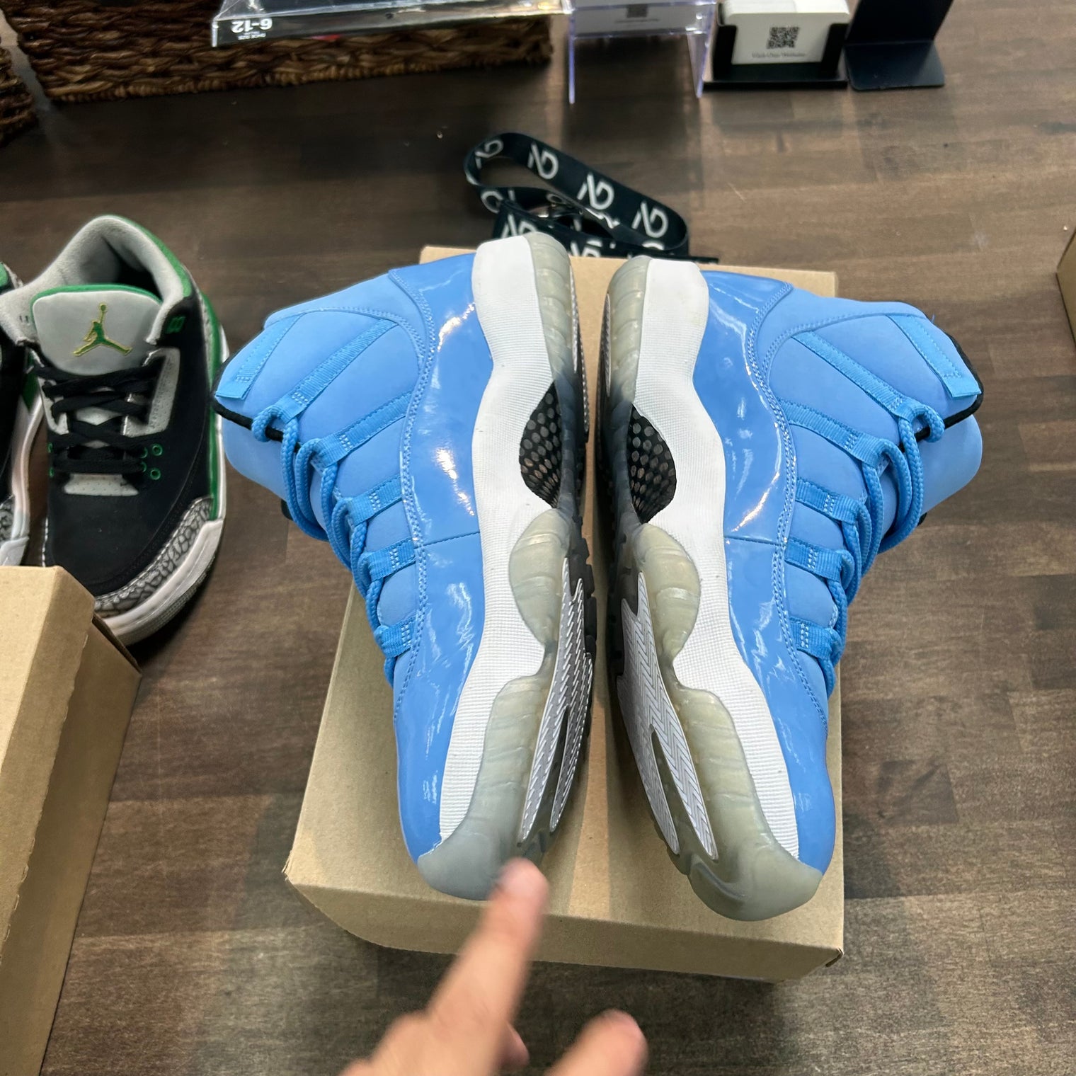 Pantone Jordan 11 Retro (Lightly Worn, No Box)