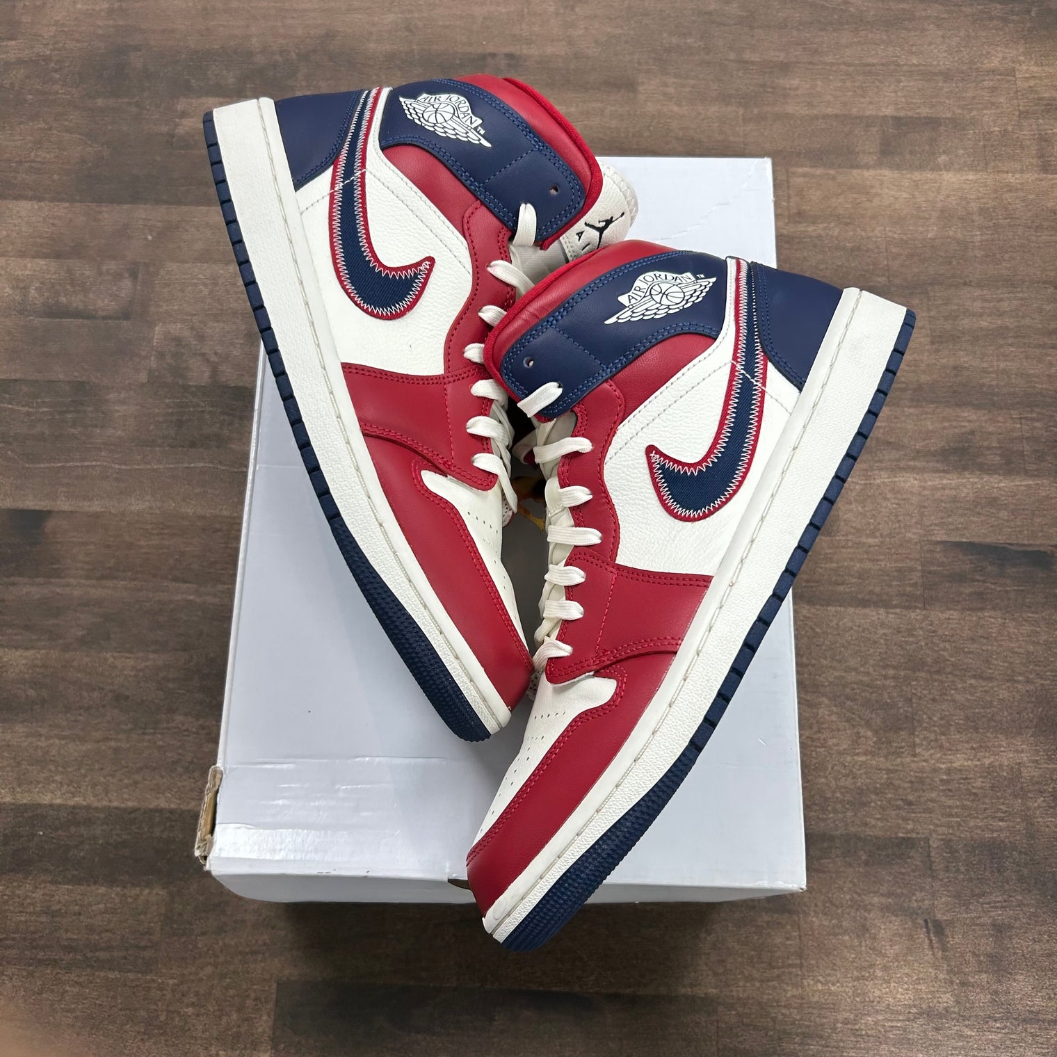 USA Jordan 1 Mid (W) (2022) (USED)