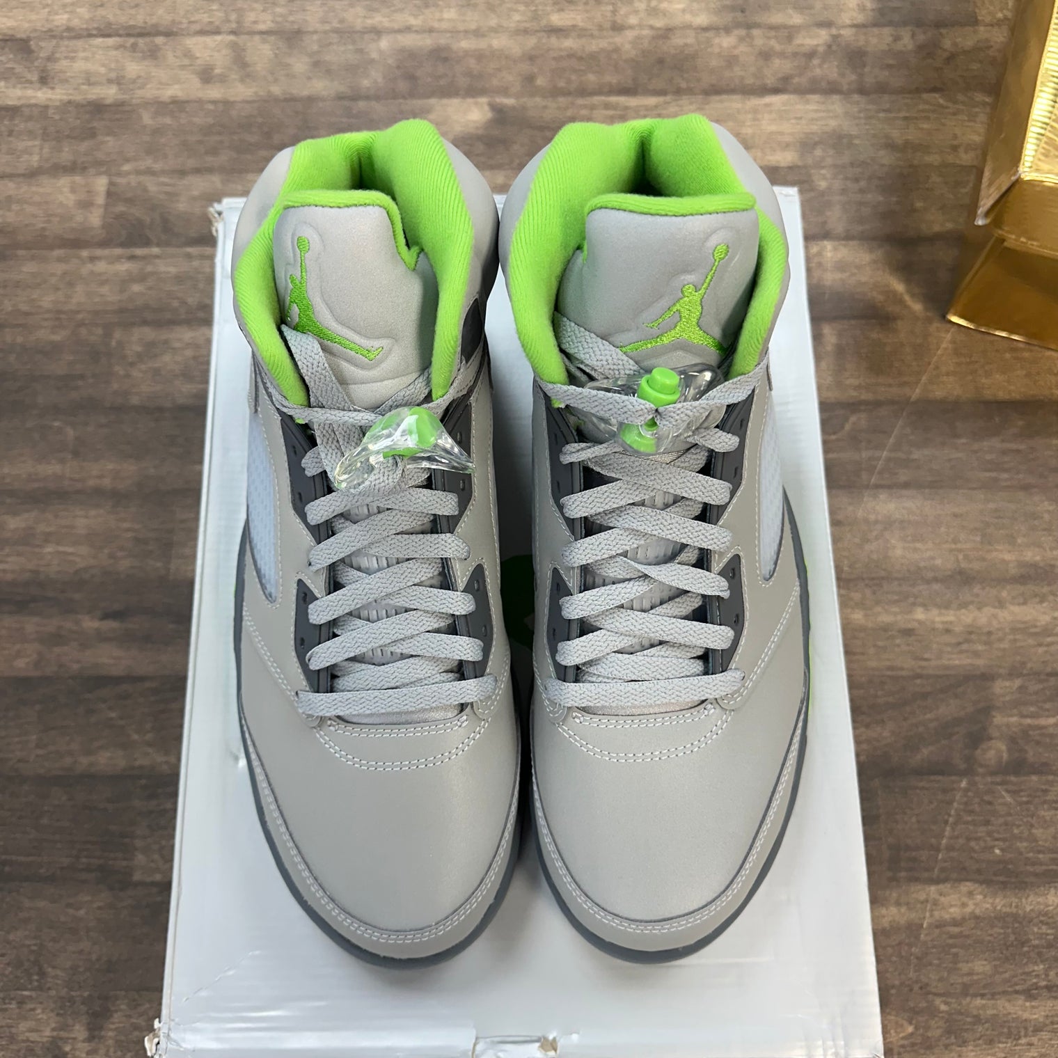 Green Bean Jordan 5 Retro (Lightly Worn)